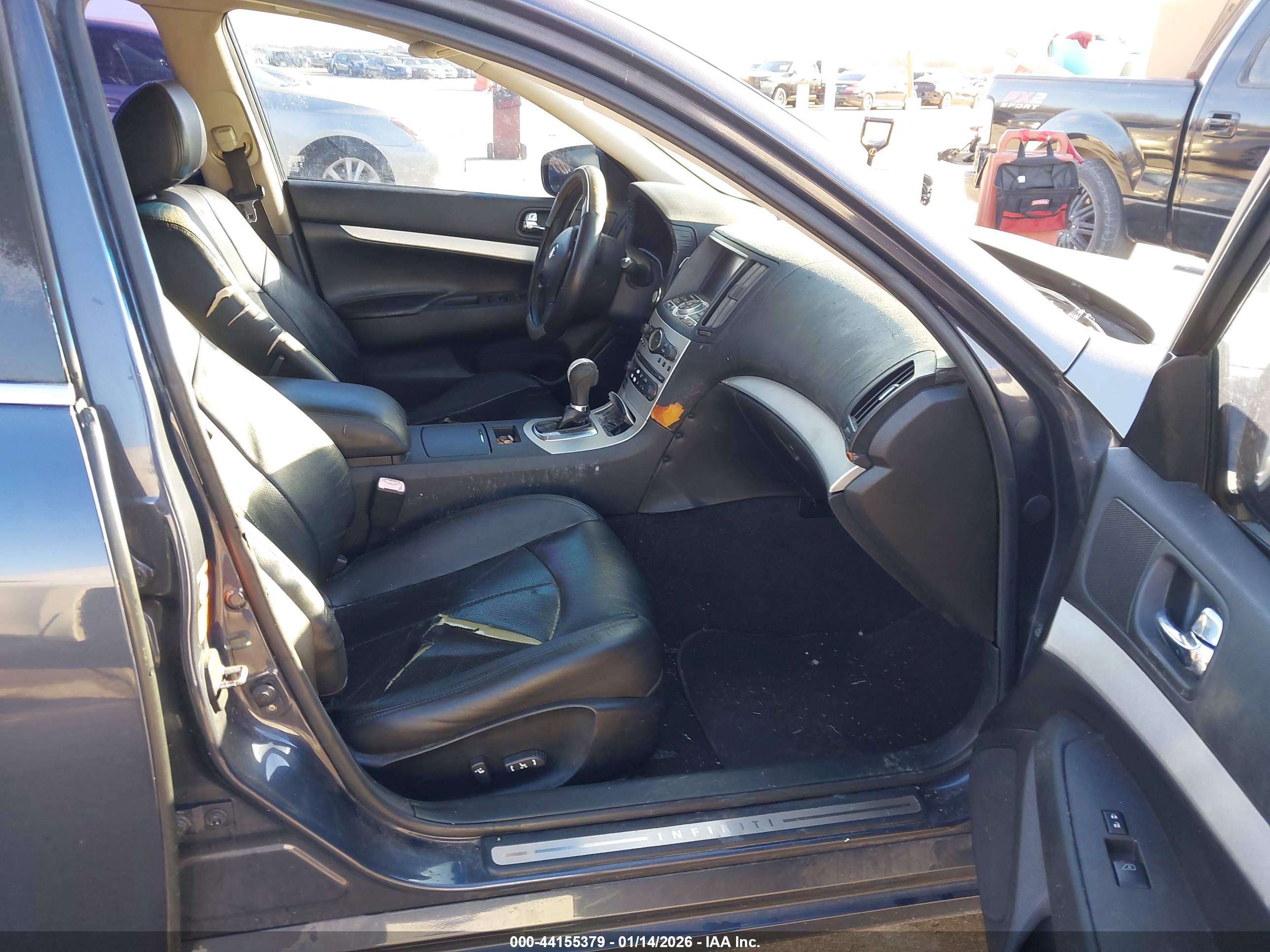 INFINITI G37 image 5