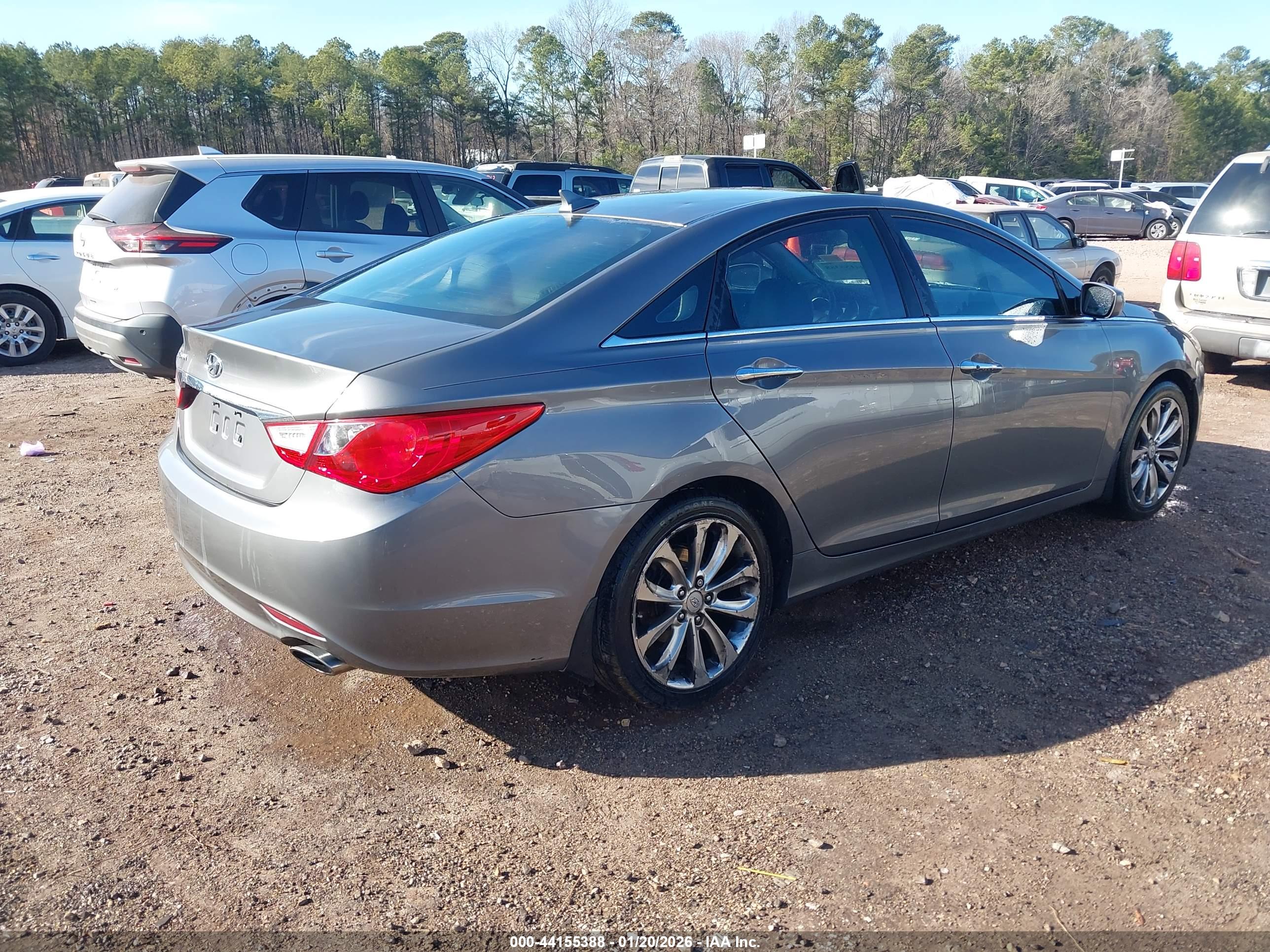 HYUNDAI SONATA image 4