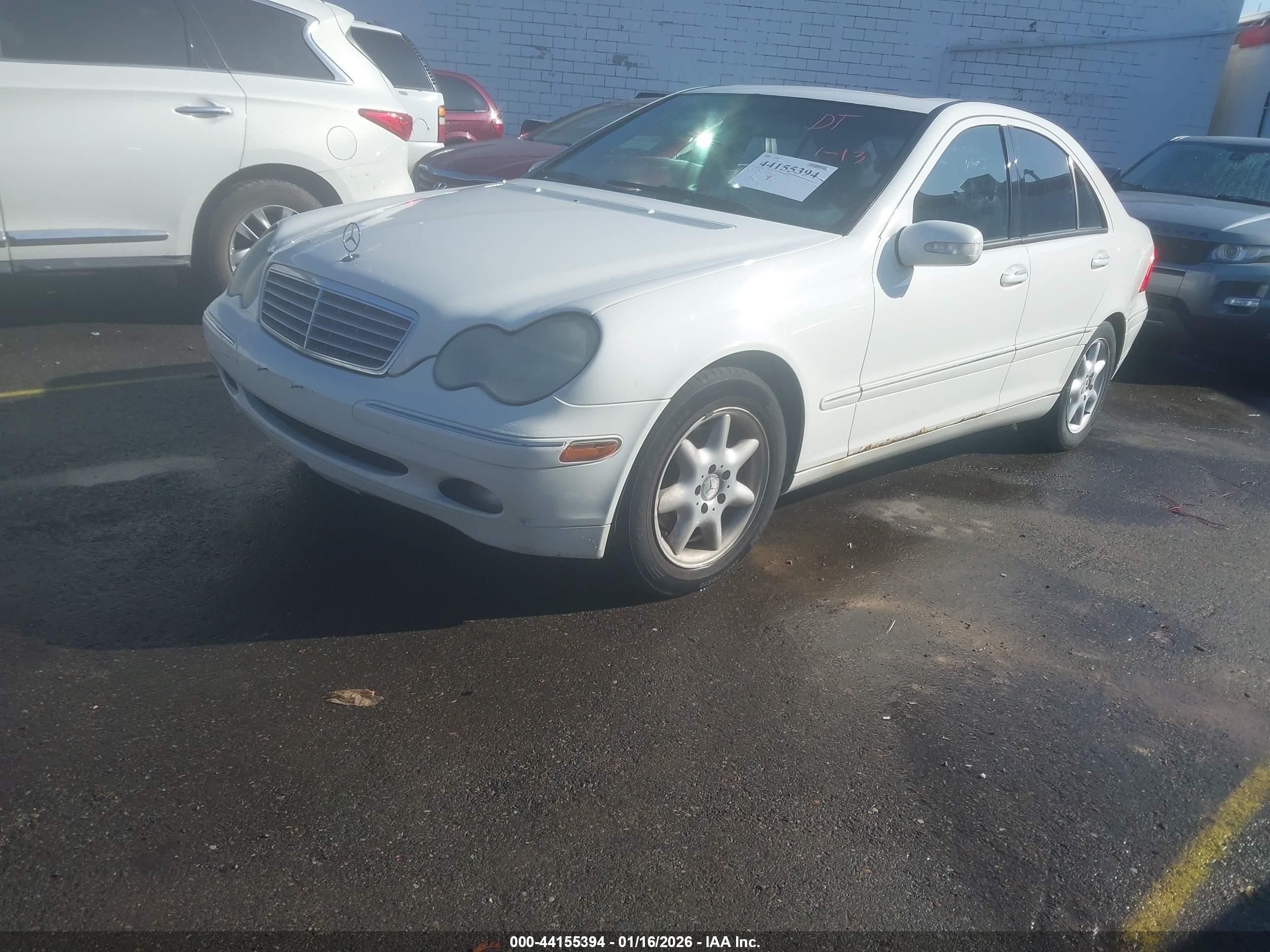 MERCEDES-BENZ C image 2