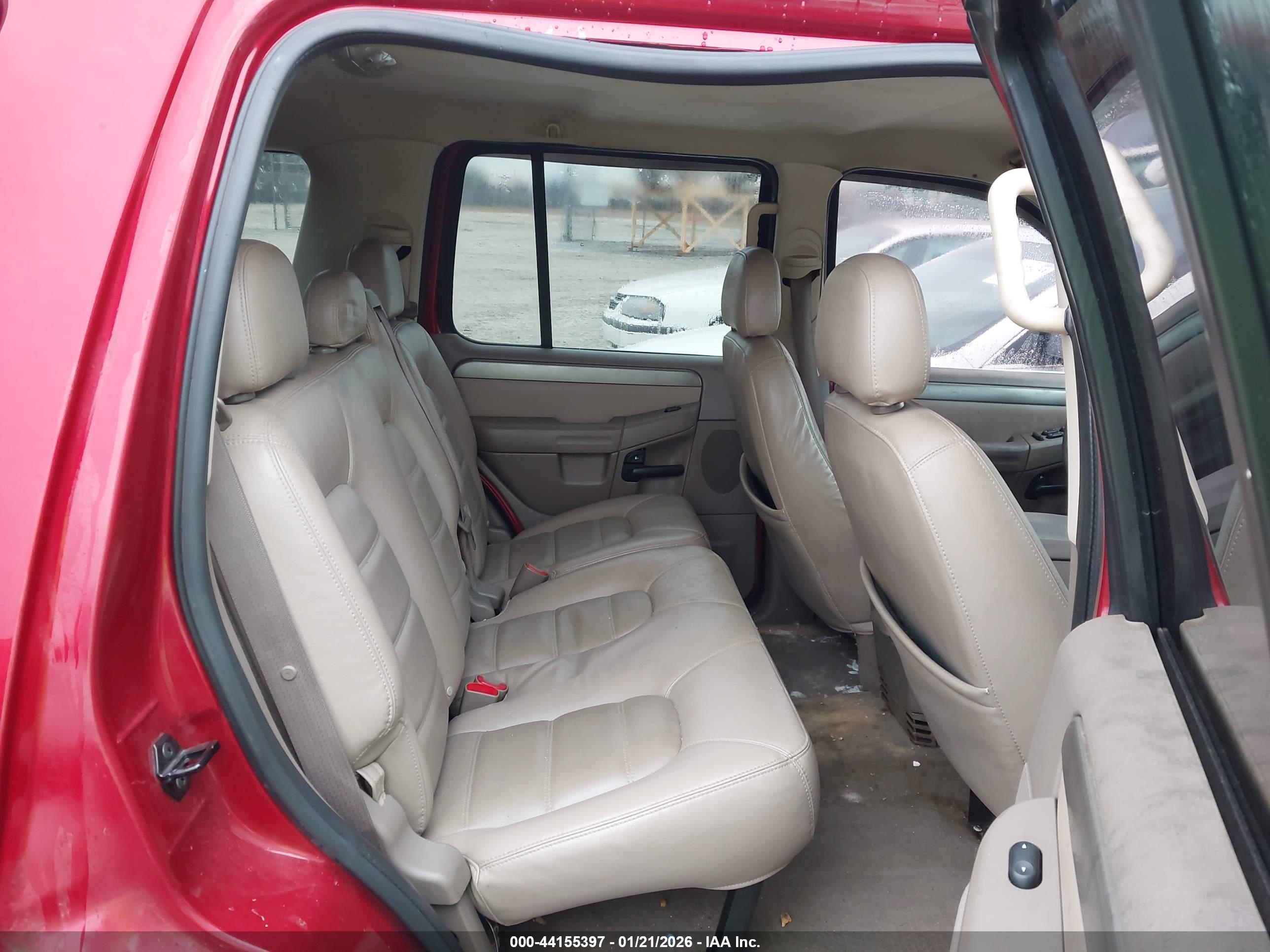 FORD EXPLORER image 8