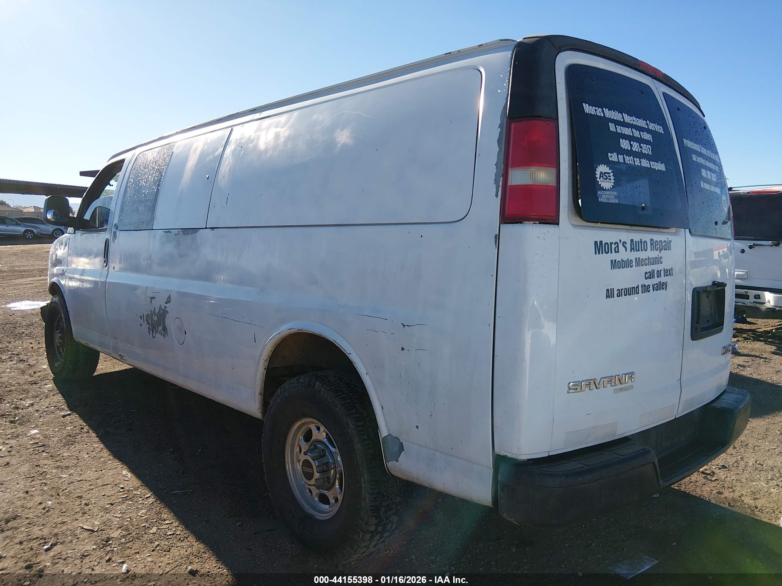 GMC SAVANA image 3