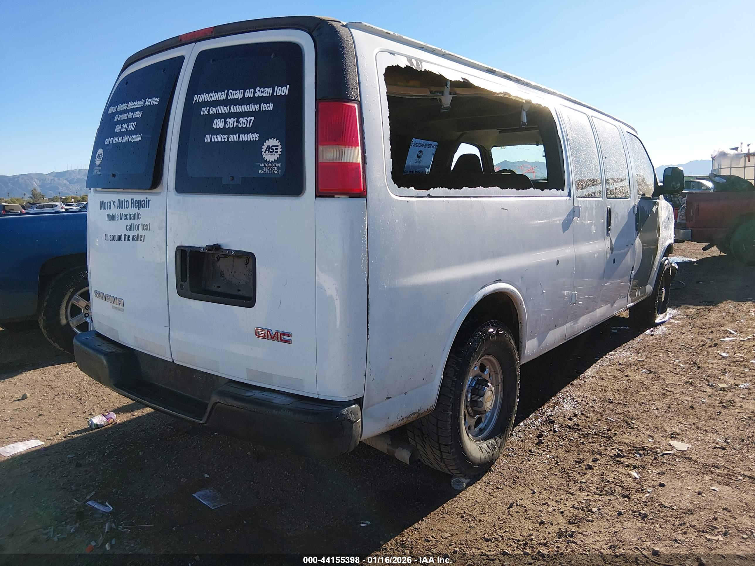 GMC SAVANA image 4