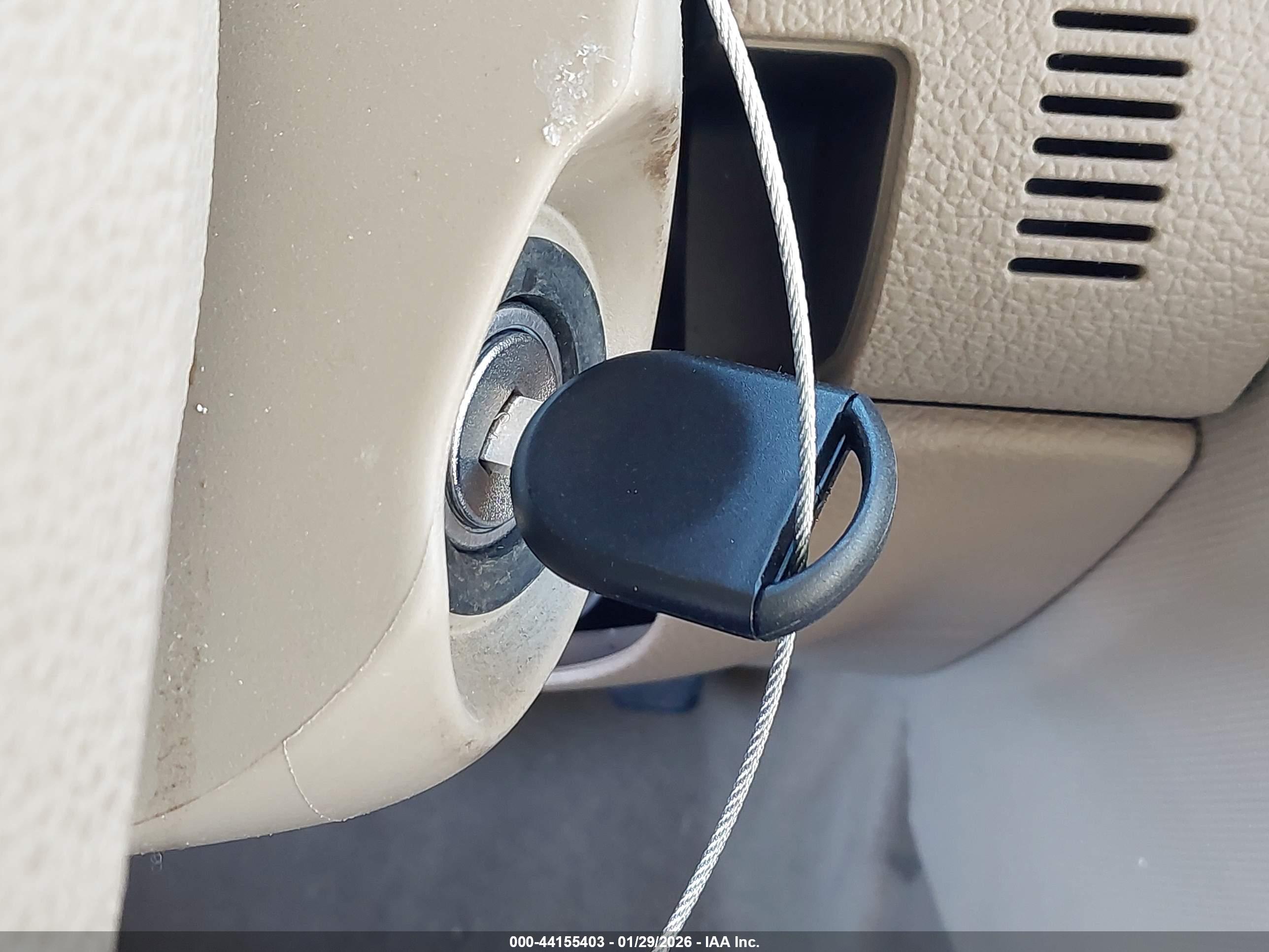 FORD EXPLORER image 11