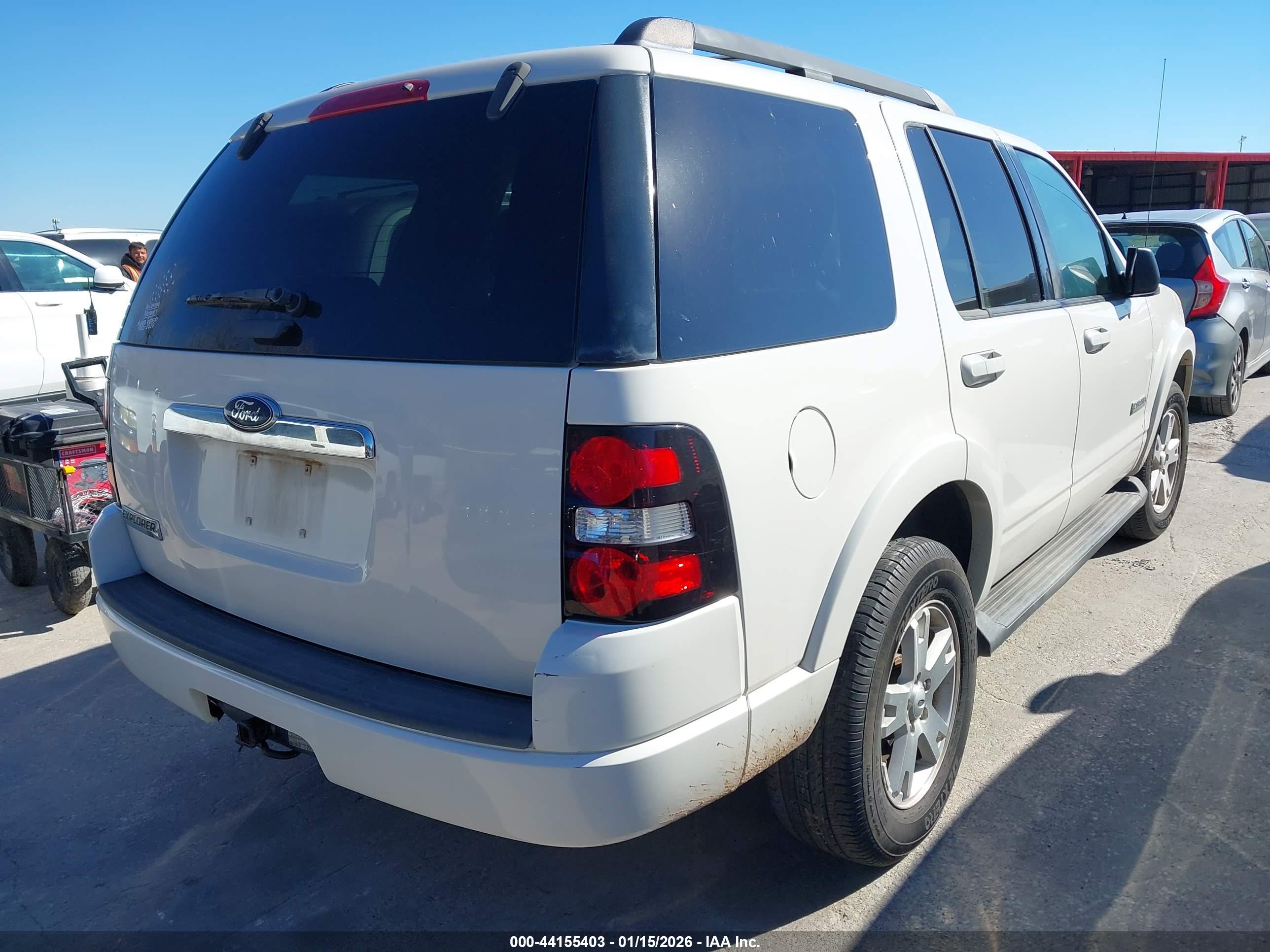 FORD EXPLORER image 4