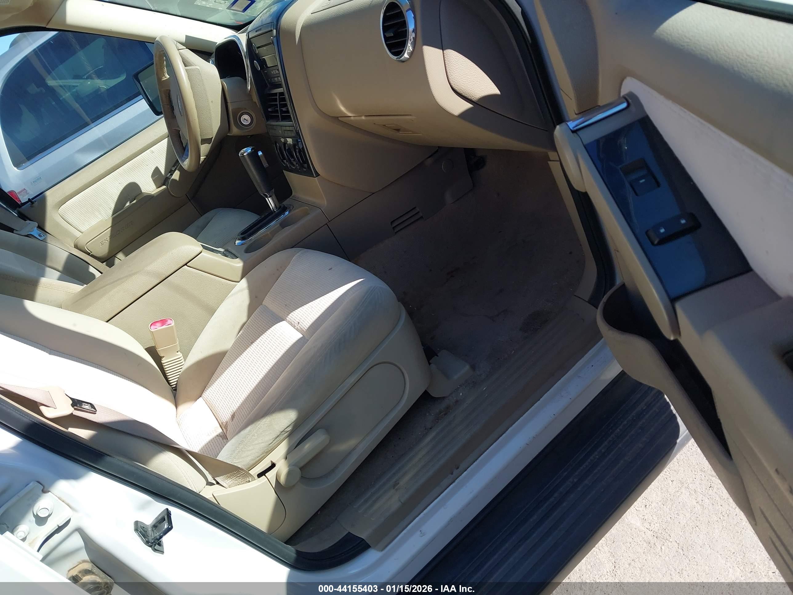 FORD EXPLORER image 5