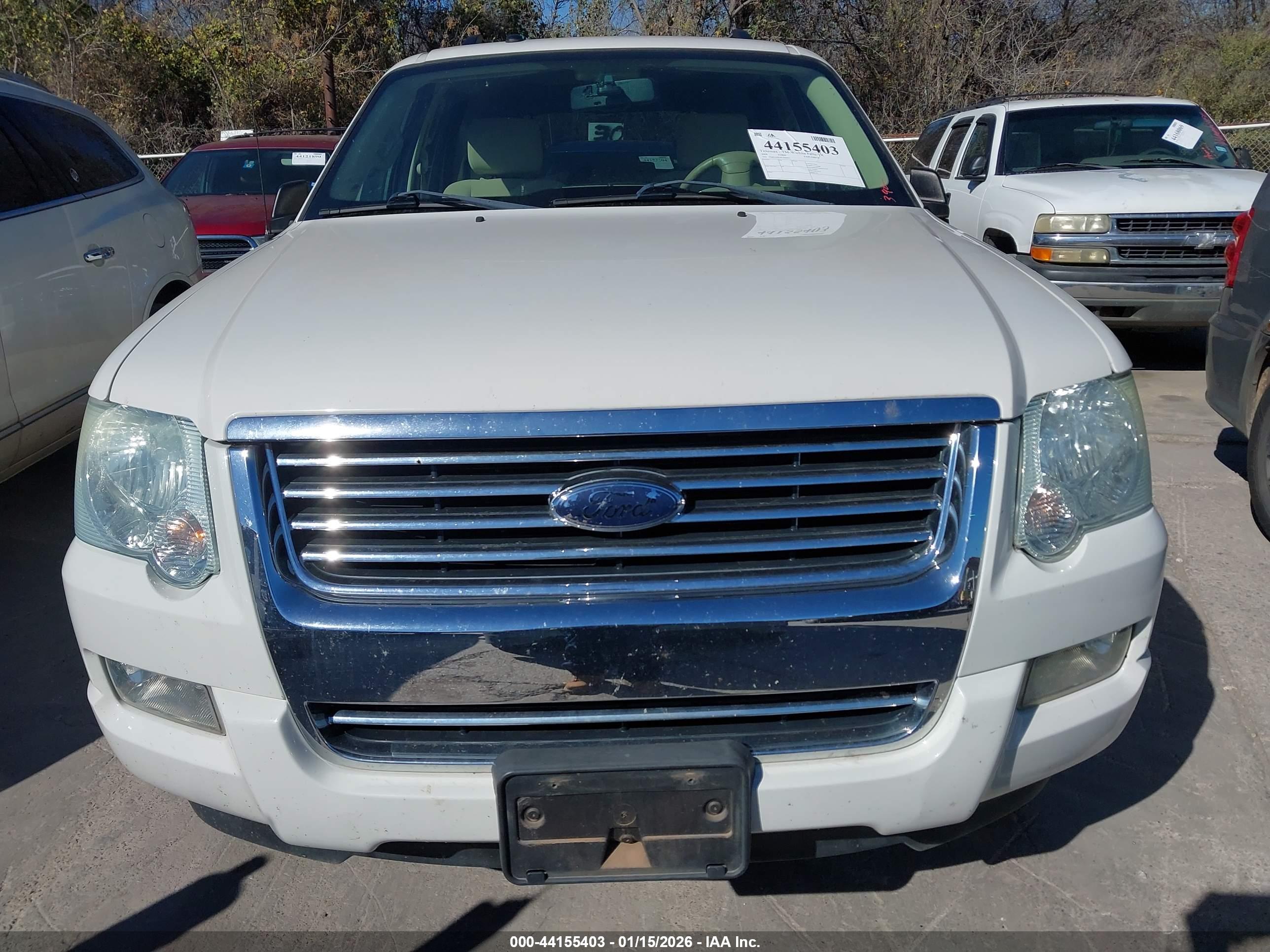 FORD EXPLORER image 6
