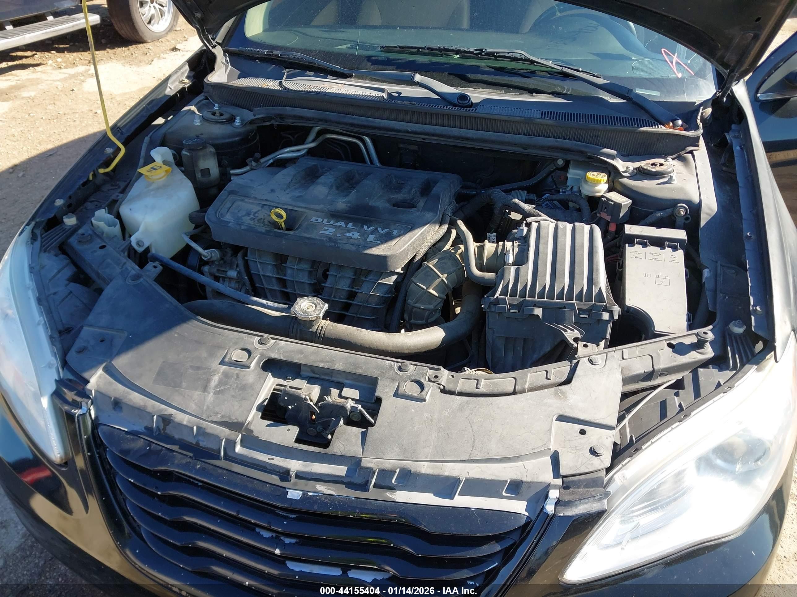 CHRYSLER 200 image 10