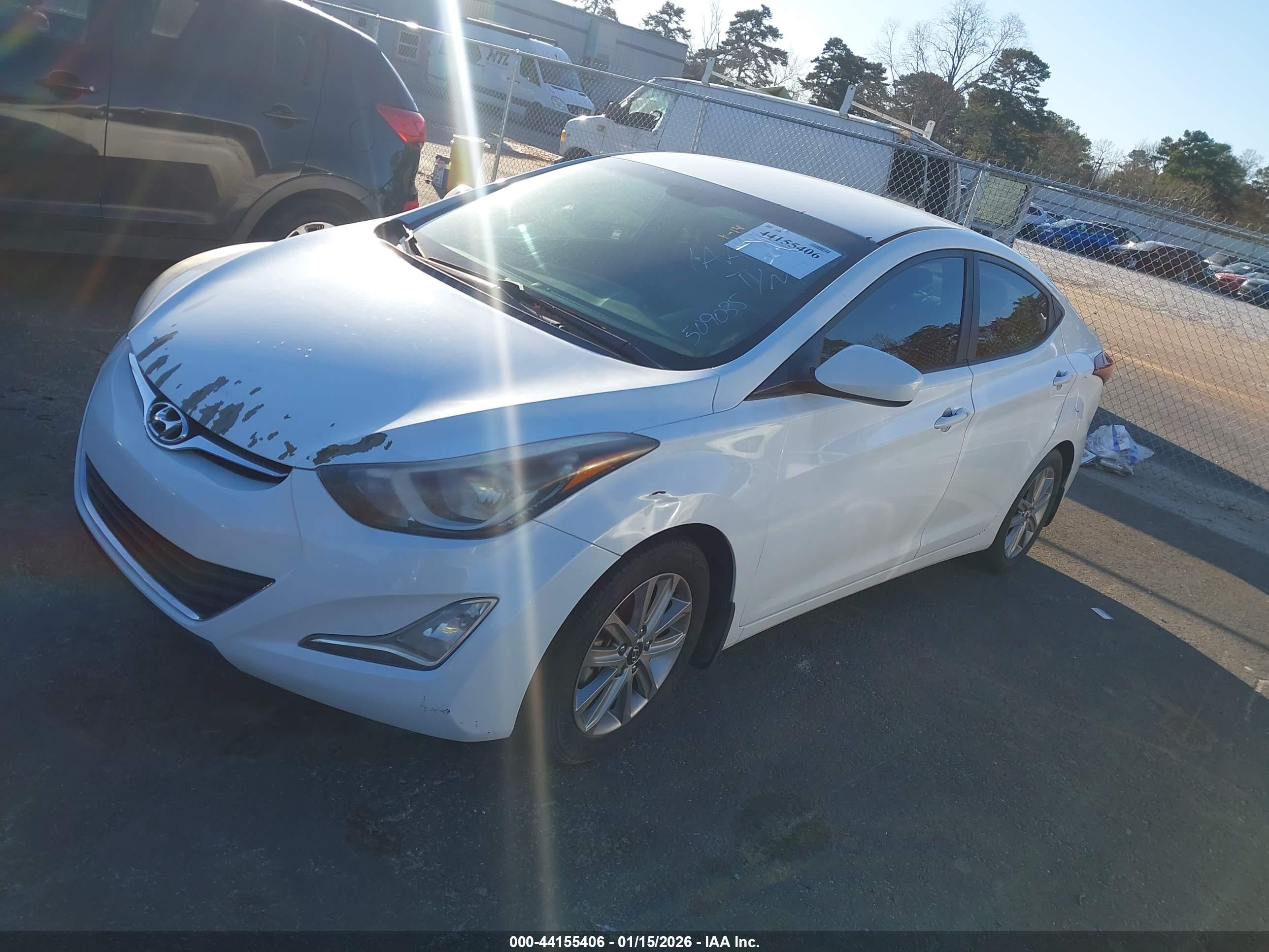 HYUNDAI ELANTRA image 2