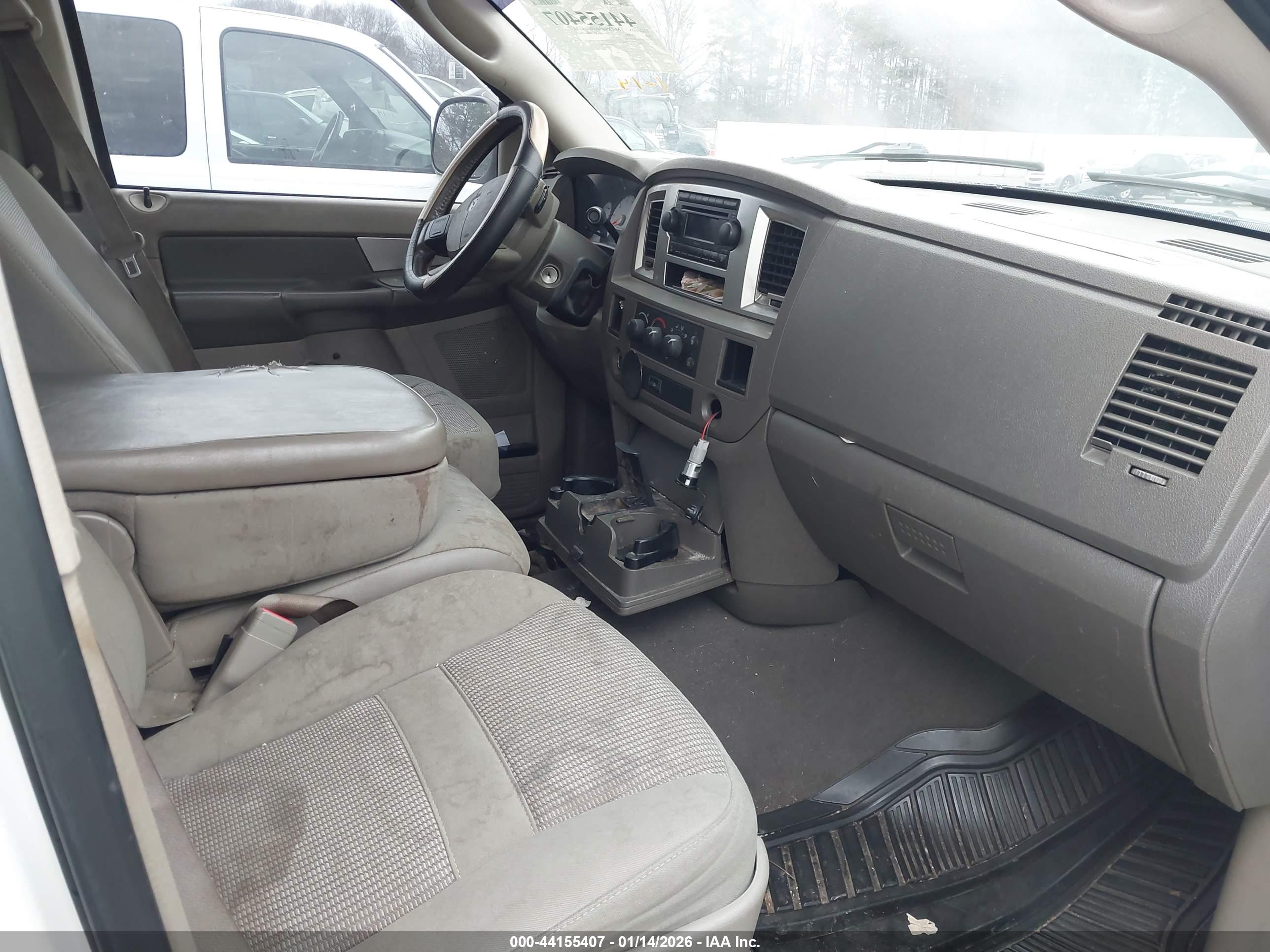 DODGE RAM image 5