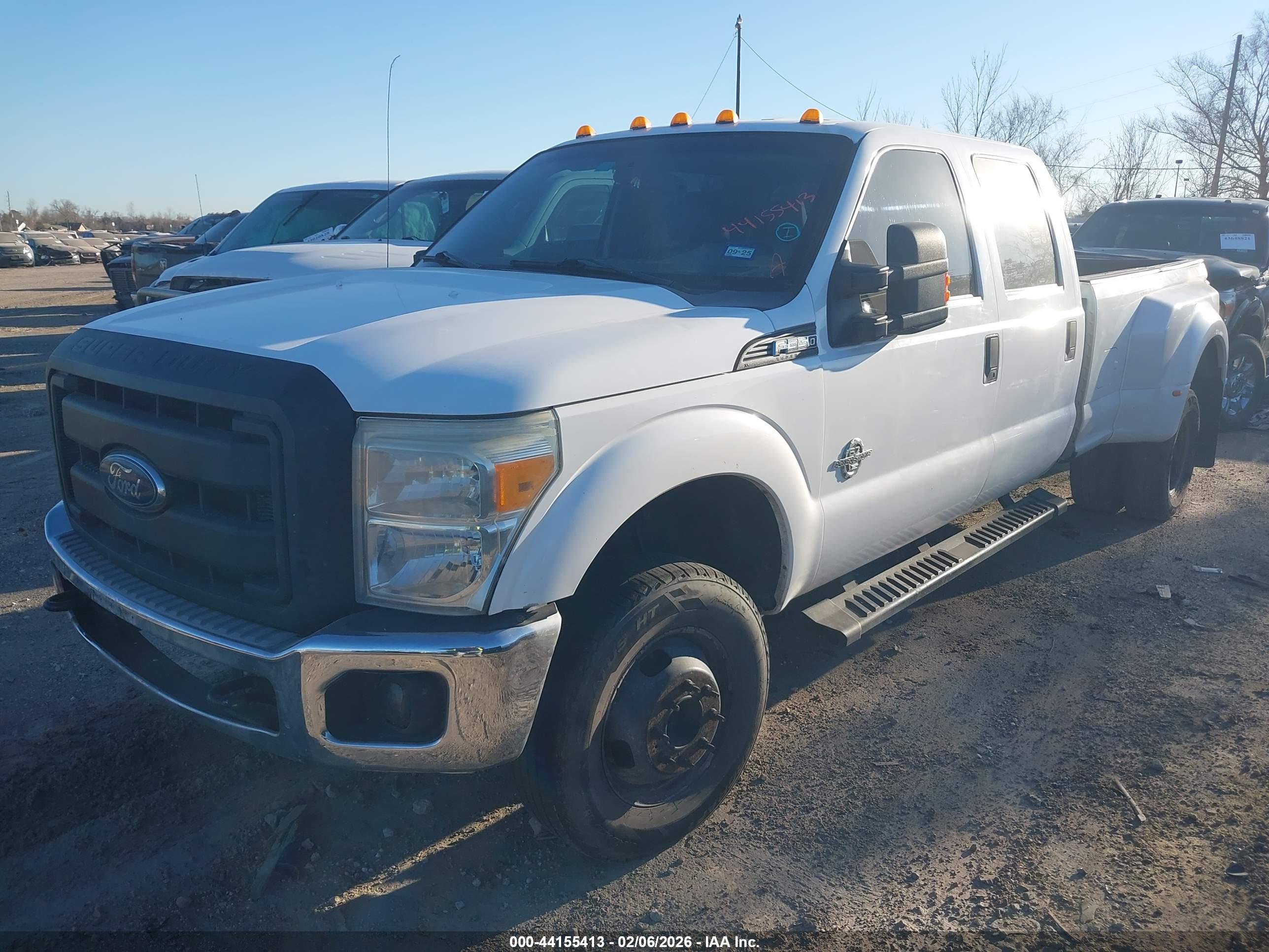 FORD F-350 image 2