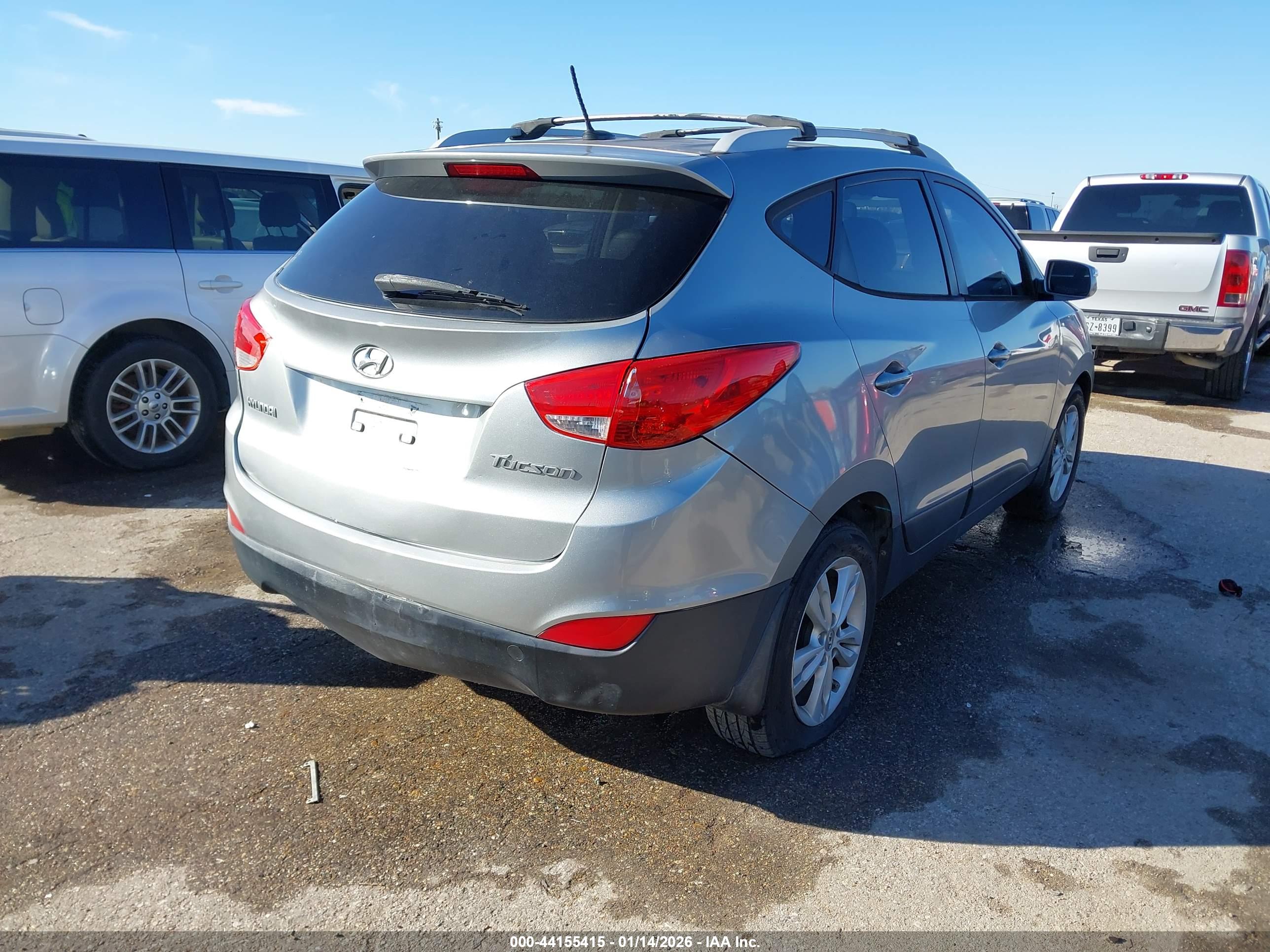 HYUNDAI TUCSON image 4
