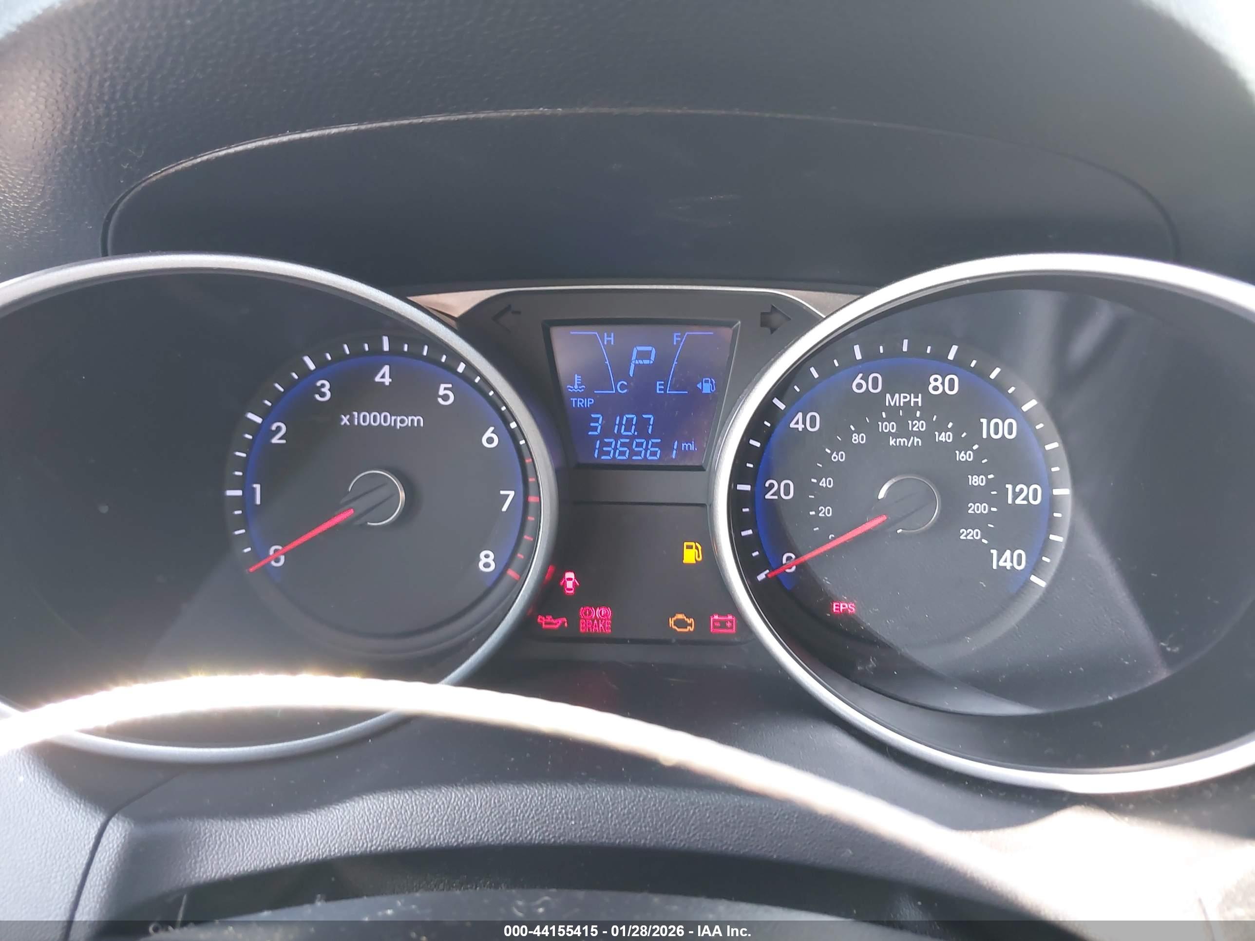 HYUNDAI TUCSON image 7