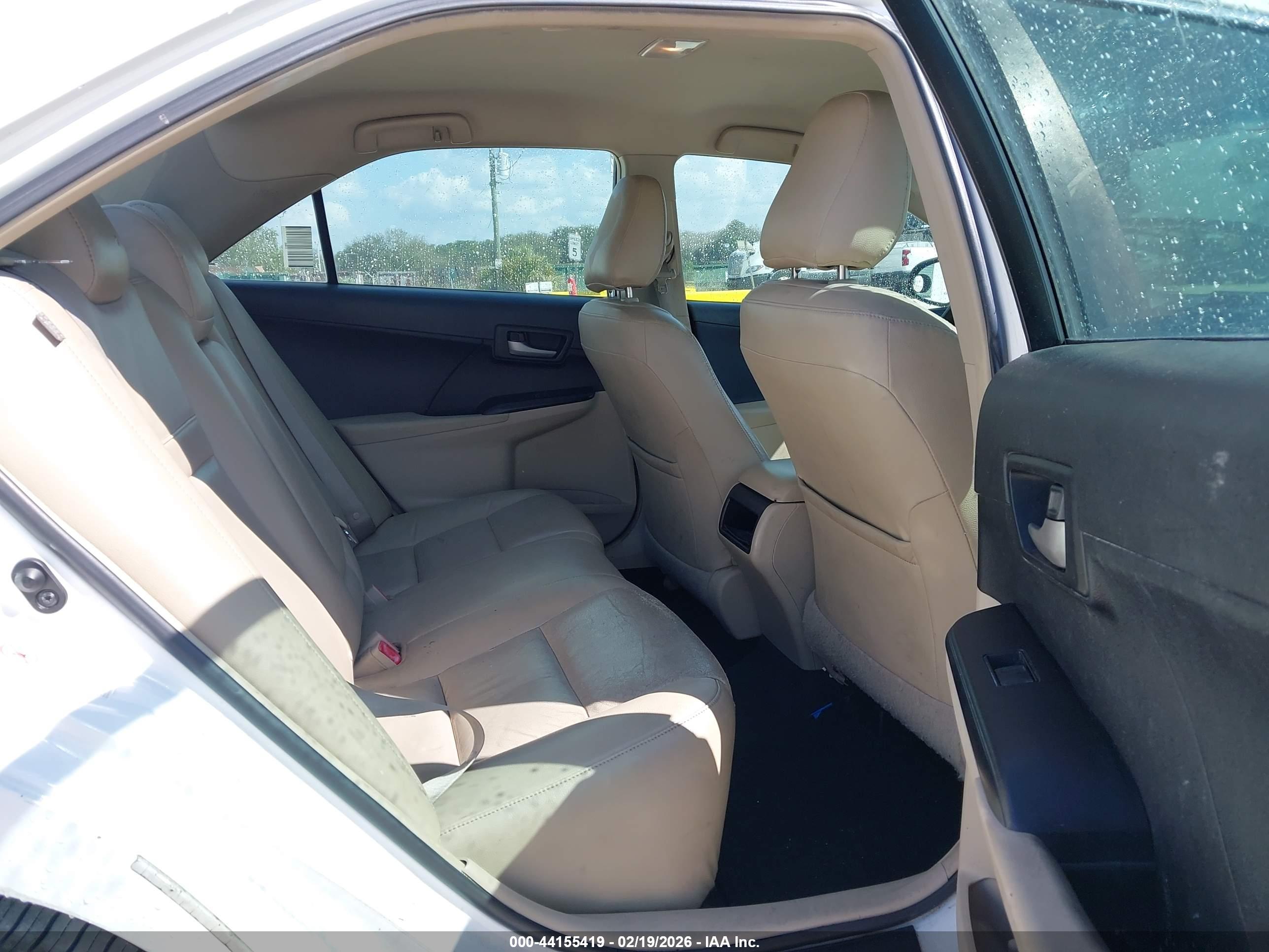TOYOTA CAMRY image 8
