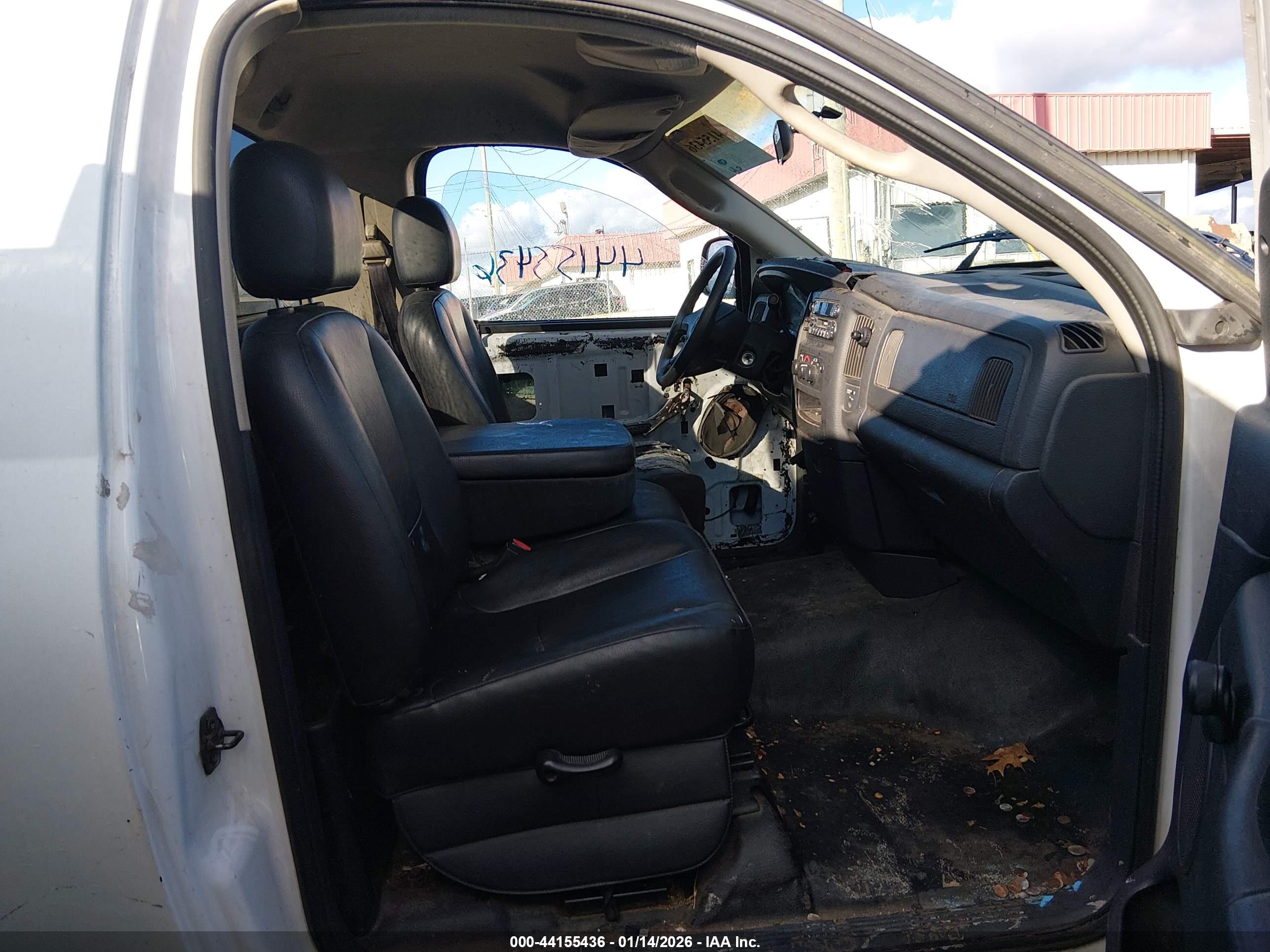 DODGE RAM image 5