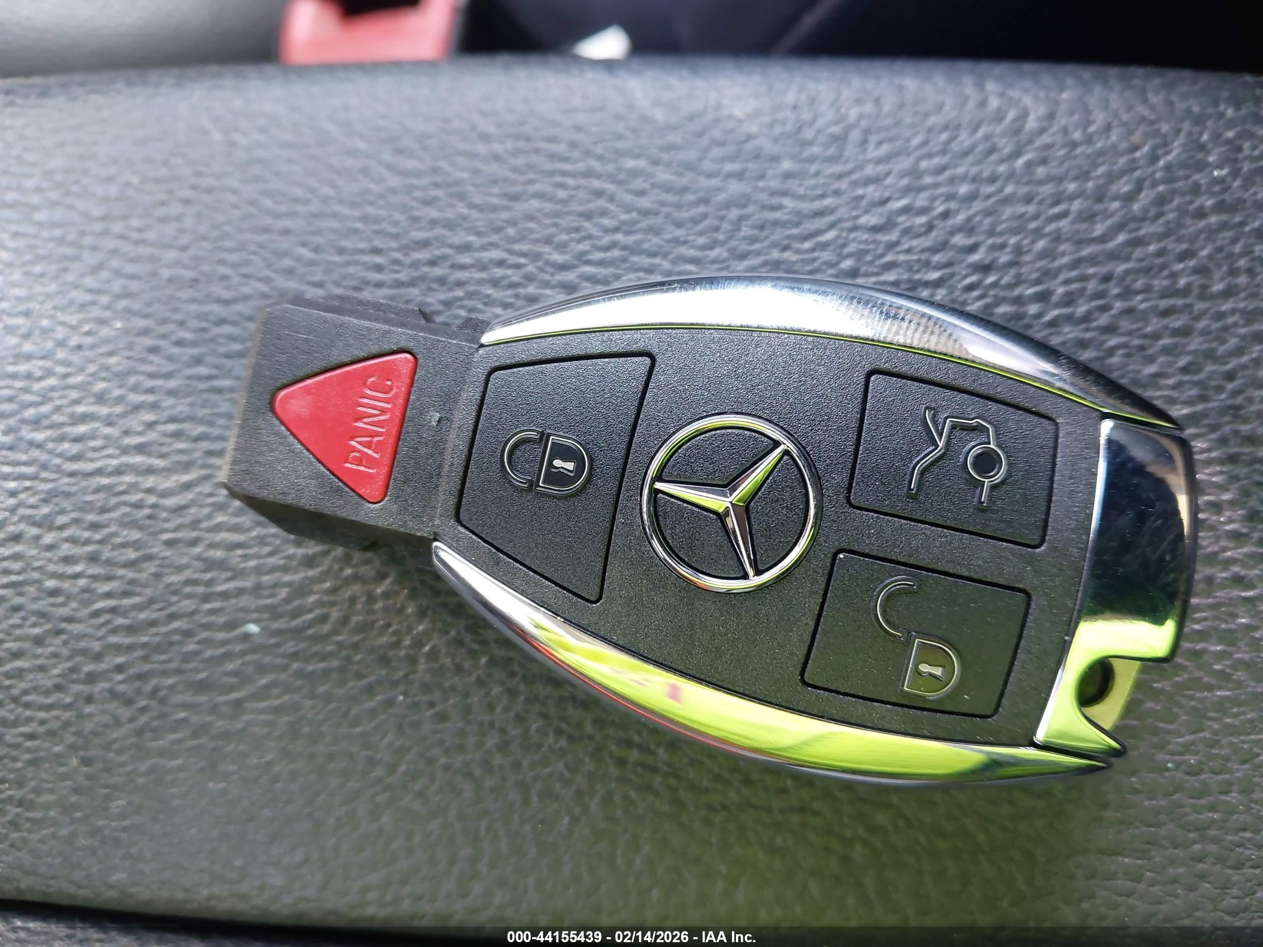 MERCEDES-BENZ GLK image 11