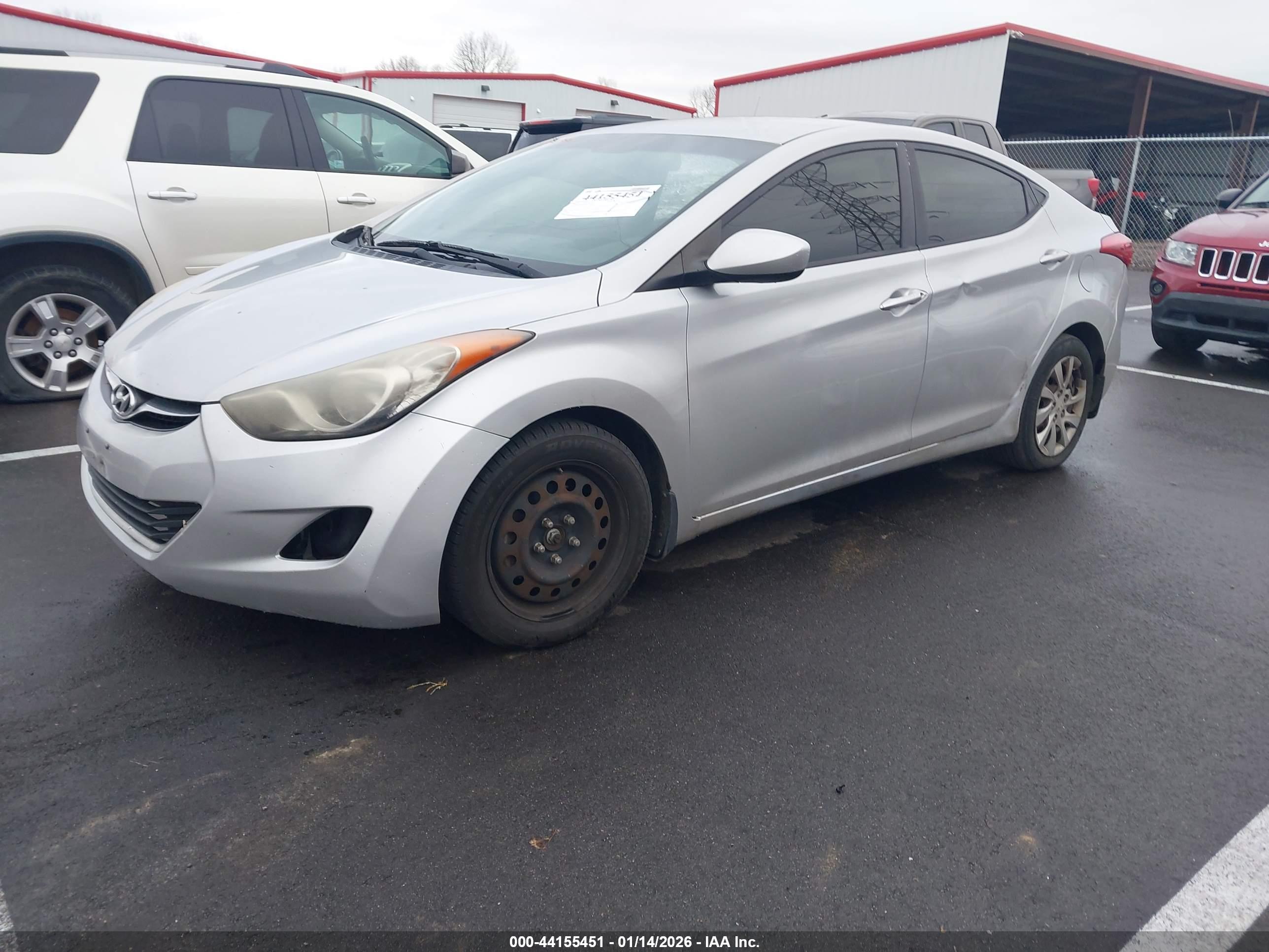 HYUNDAI ELANTRA image 2