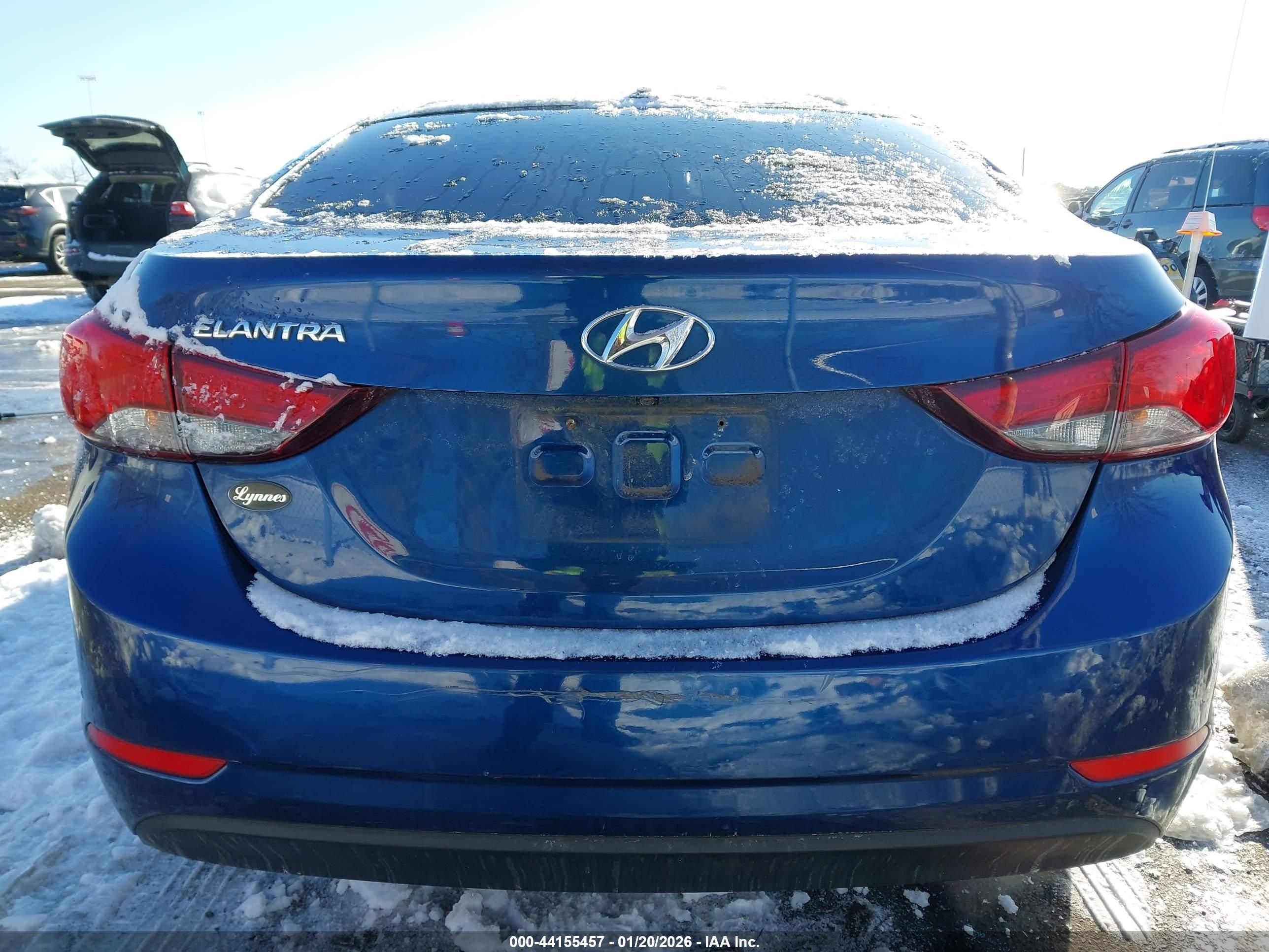 HYUNDAI ELANTRA image 6