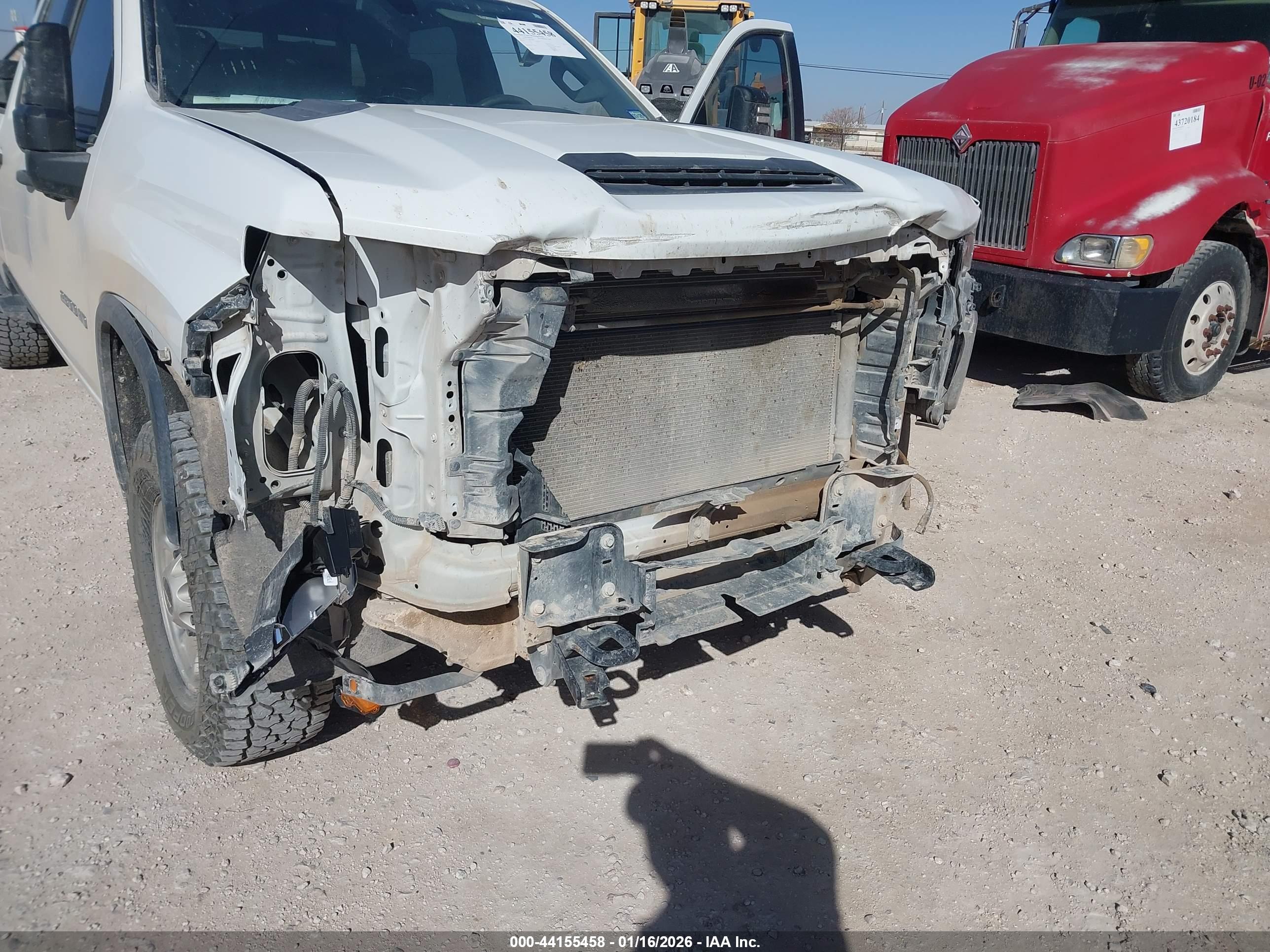CHEVROLET SILVERADO image 6