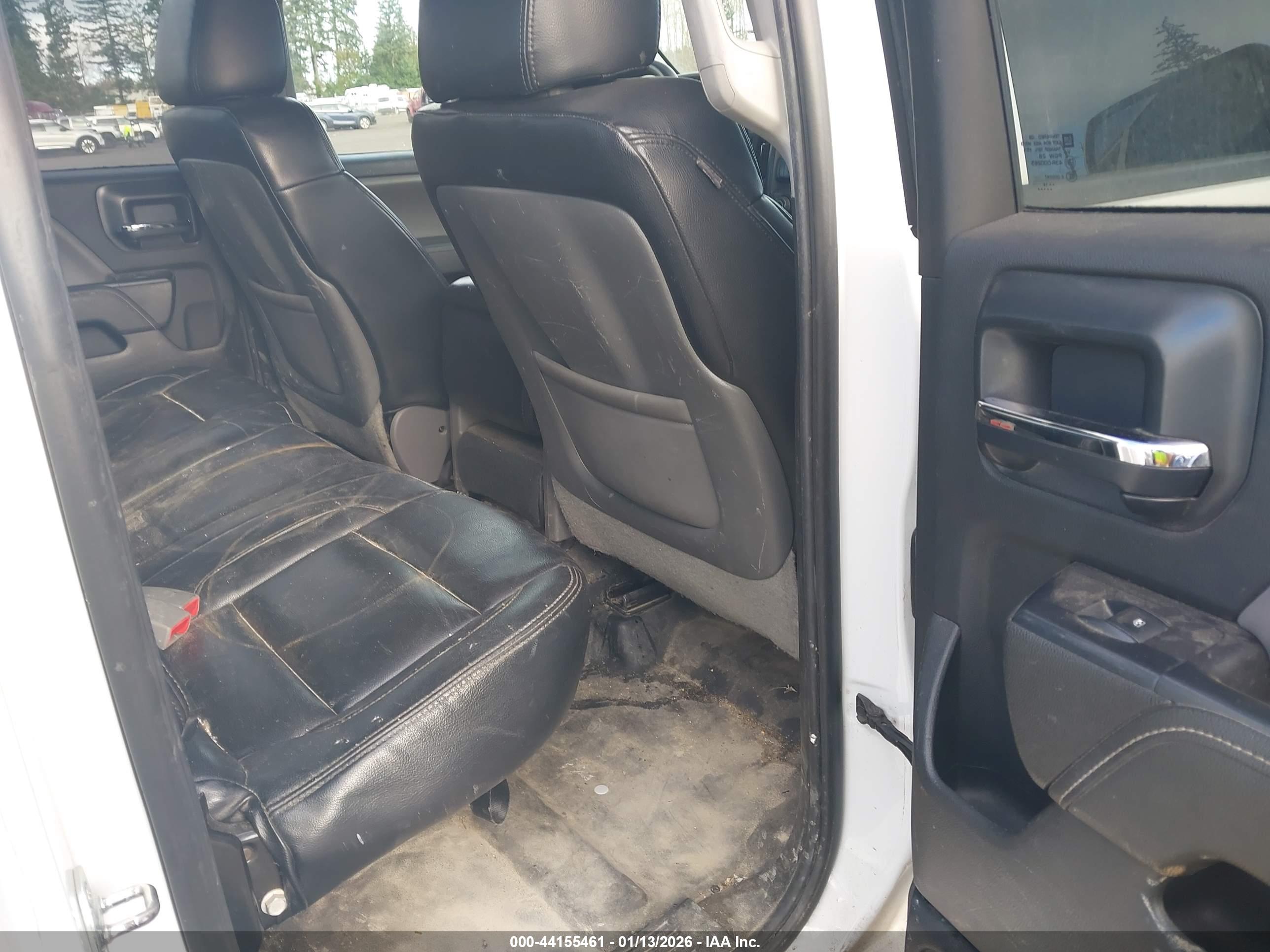 CHEVROLET SILVERADO image 8