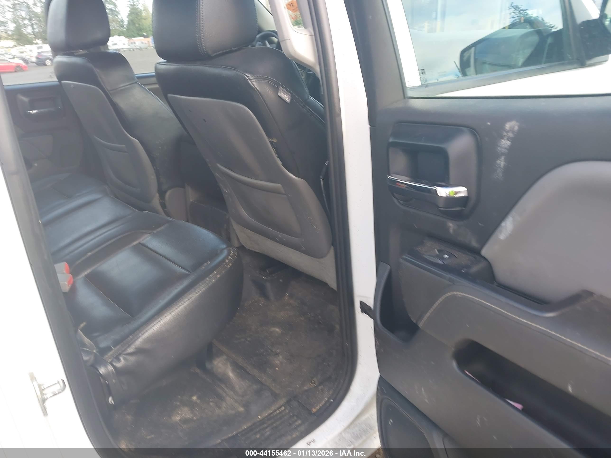 CHEVROLET SILVERADO image 8