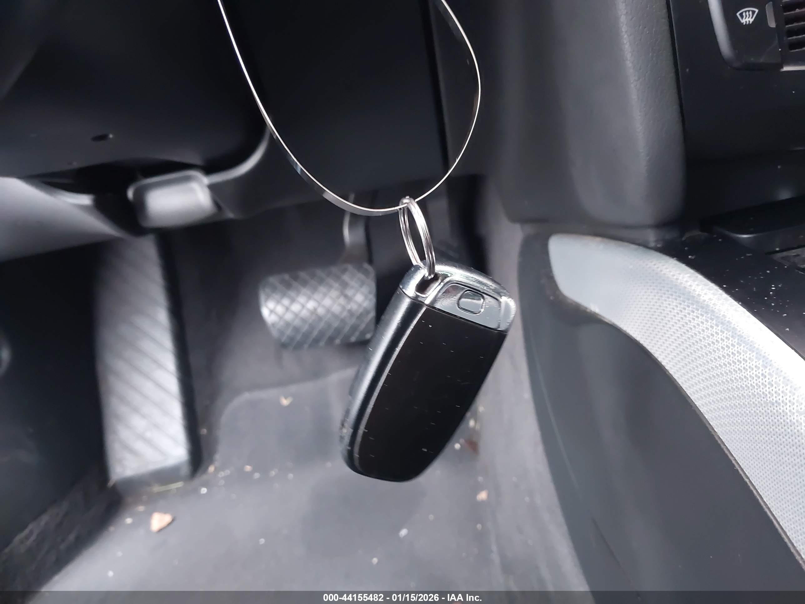AUDI A4 image 11