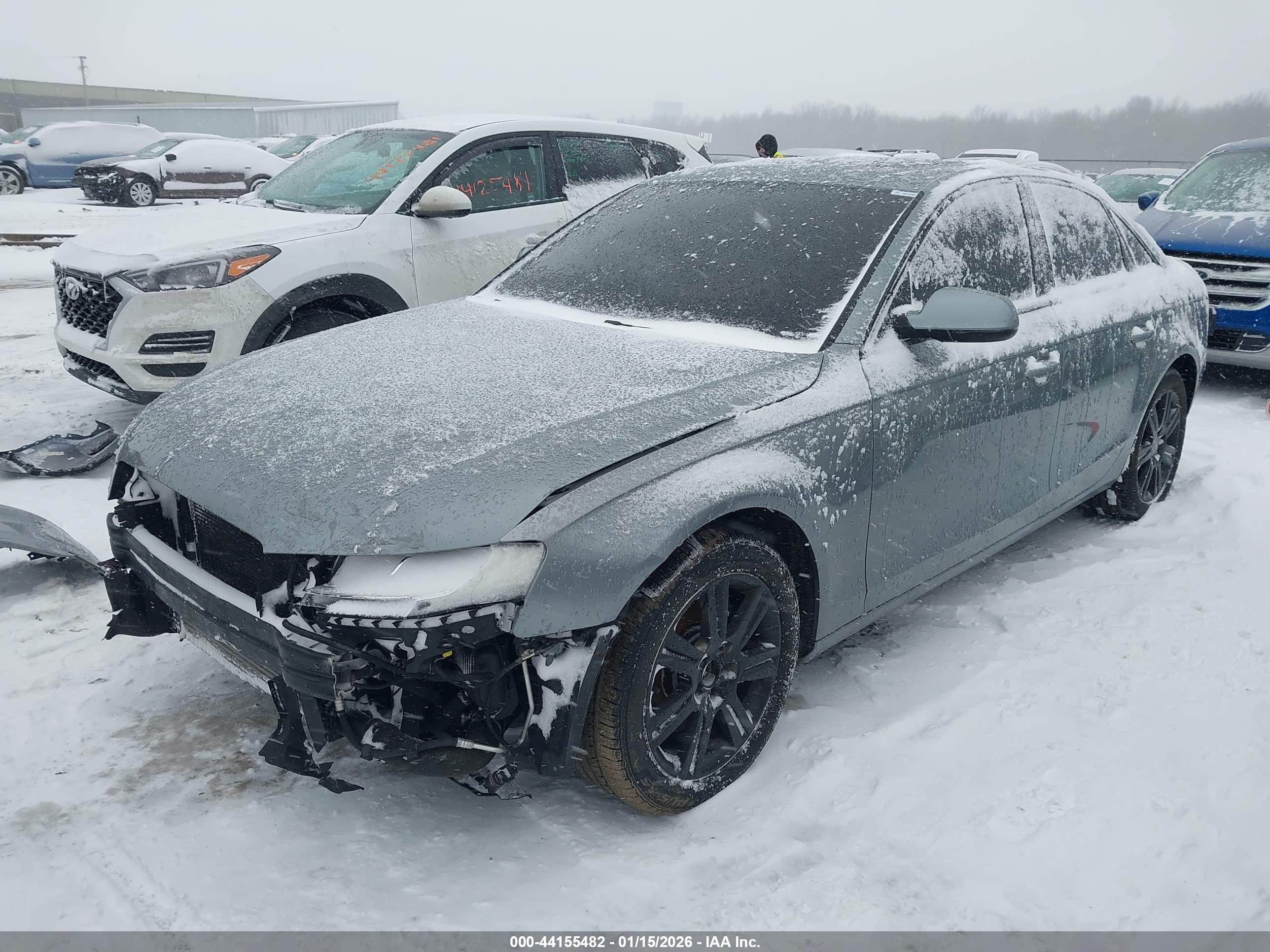 AUDI A4 image 2