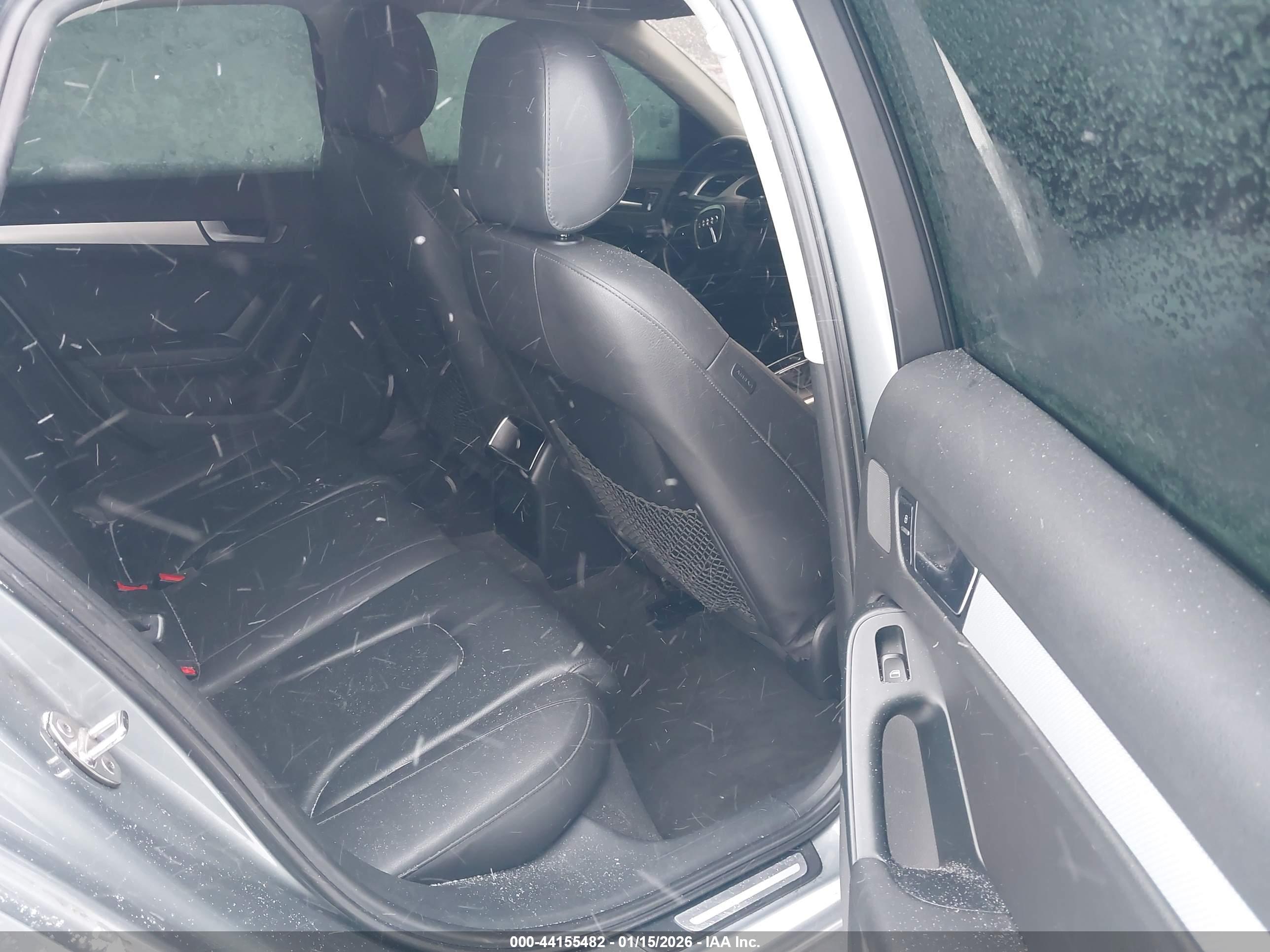 AUDI A4 image 8