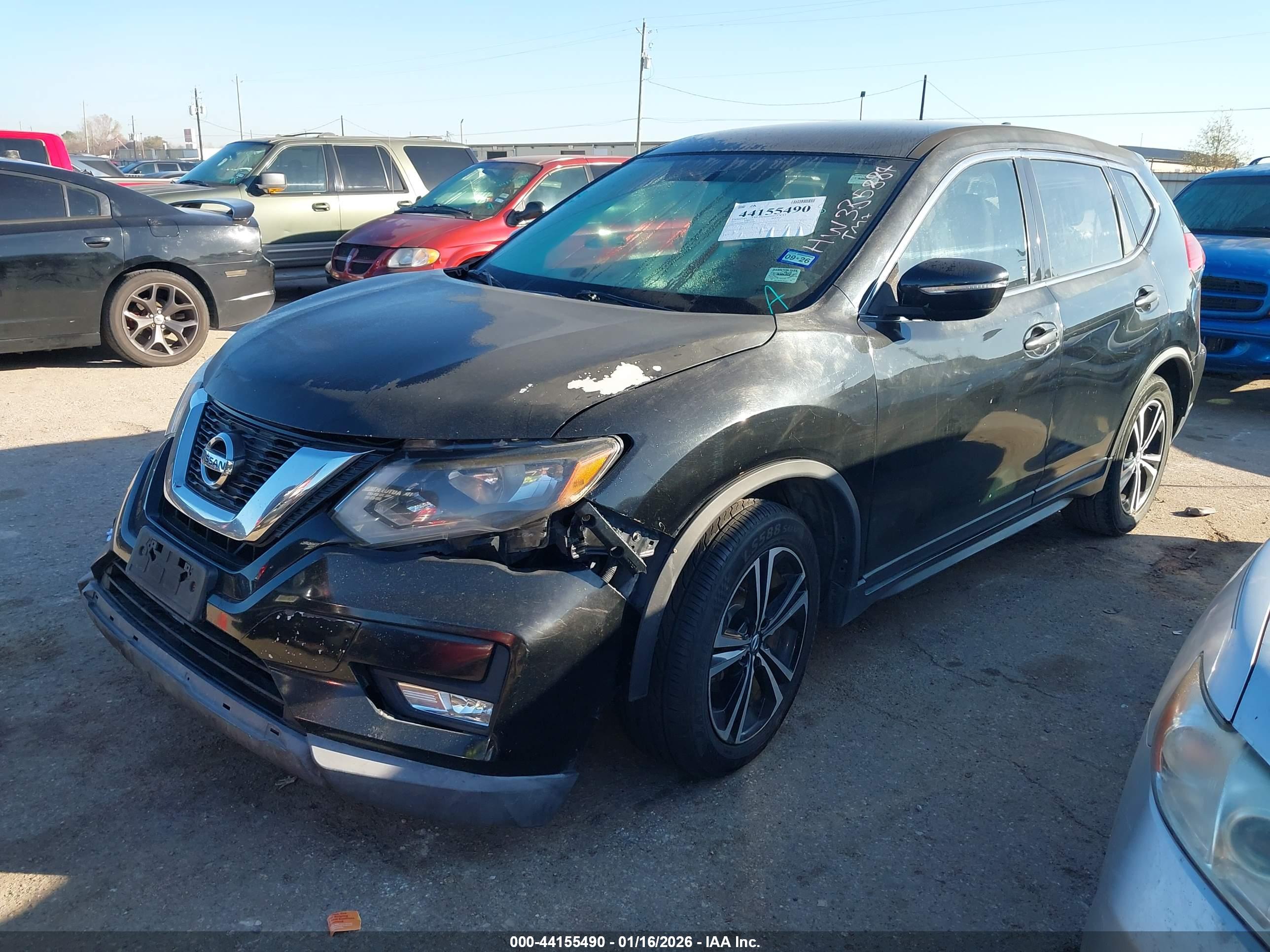 NISSAN ROGUE image 2