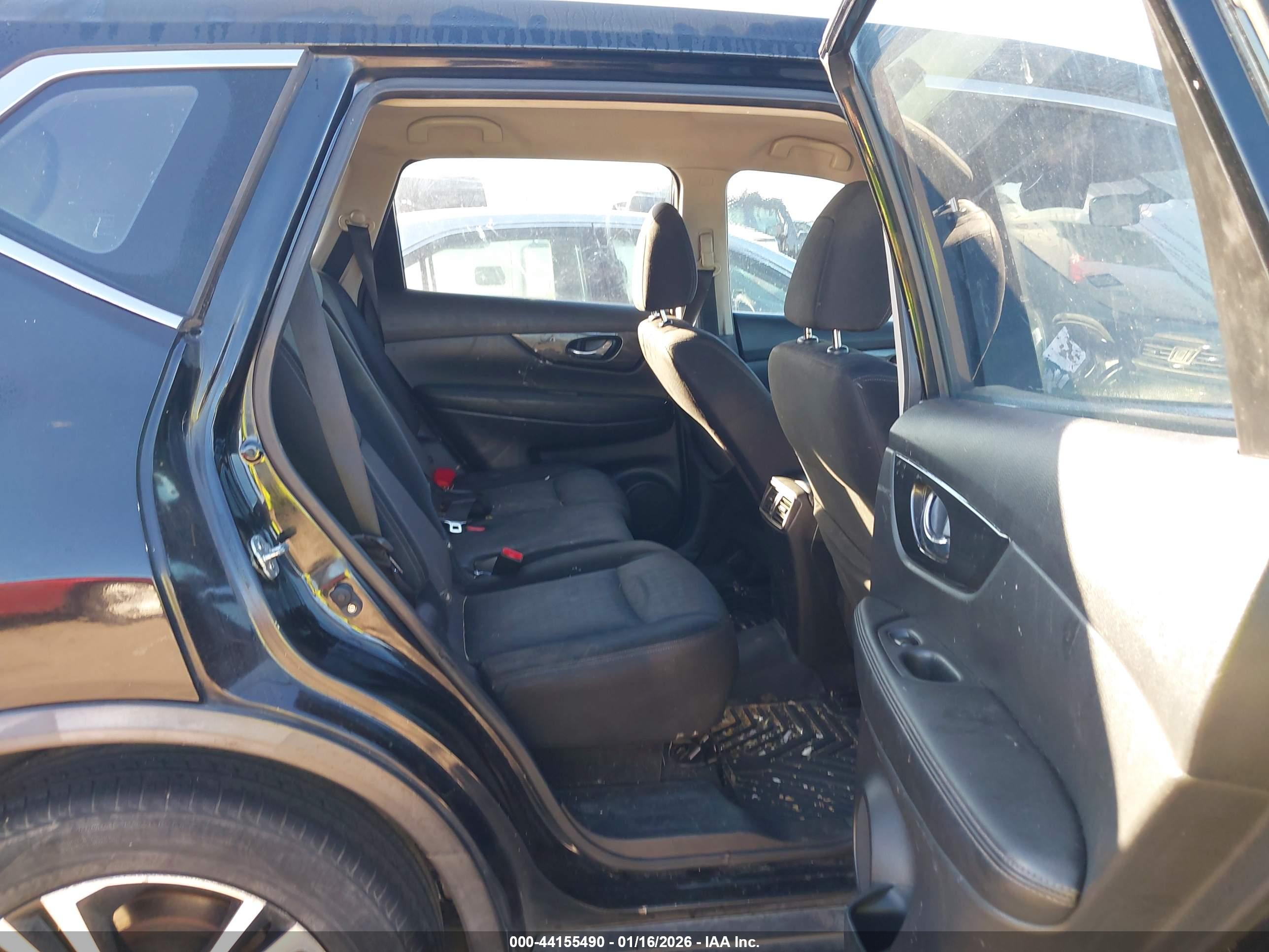 NISSAN ROGUE image 8