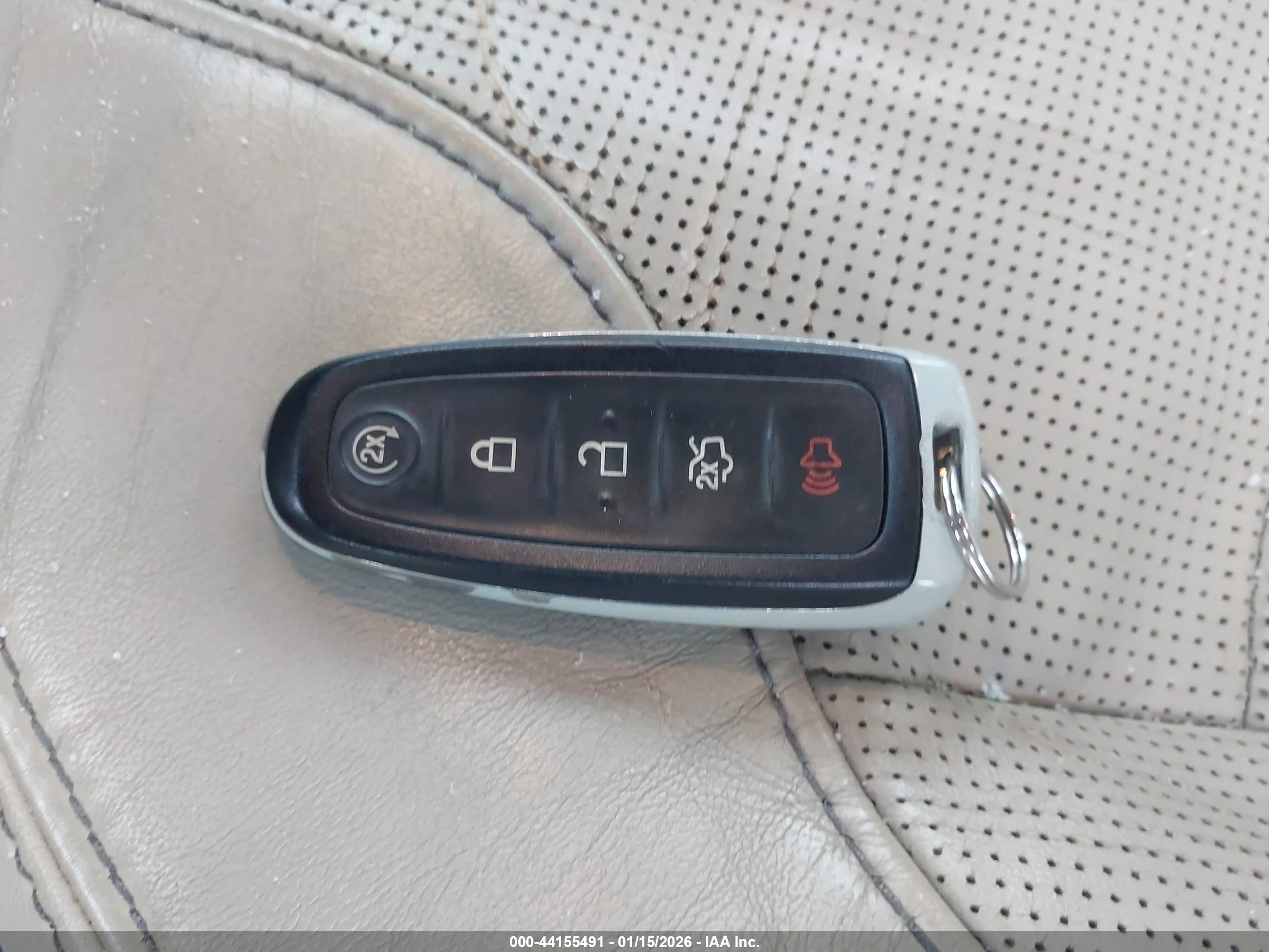 FORD TAURUS image 11