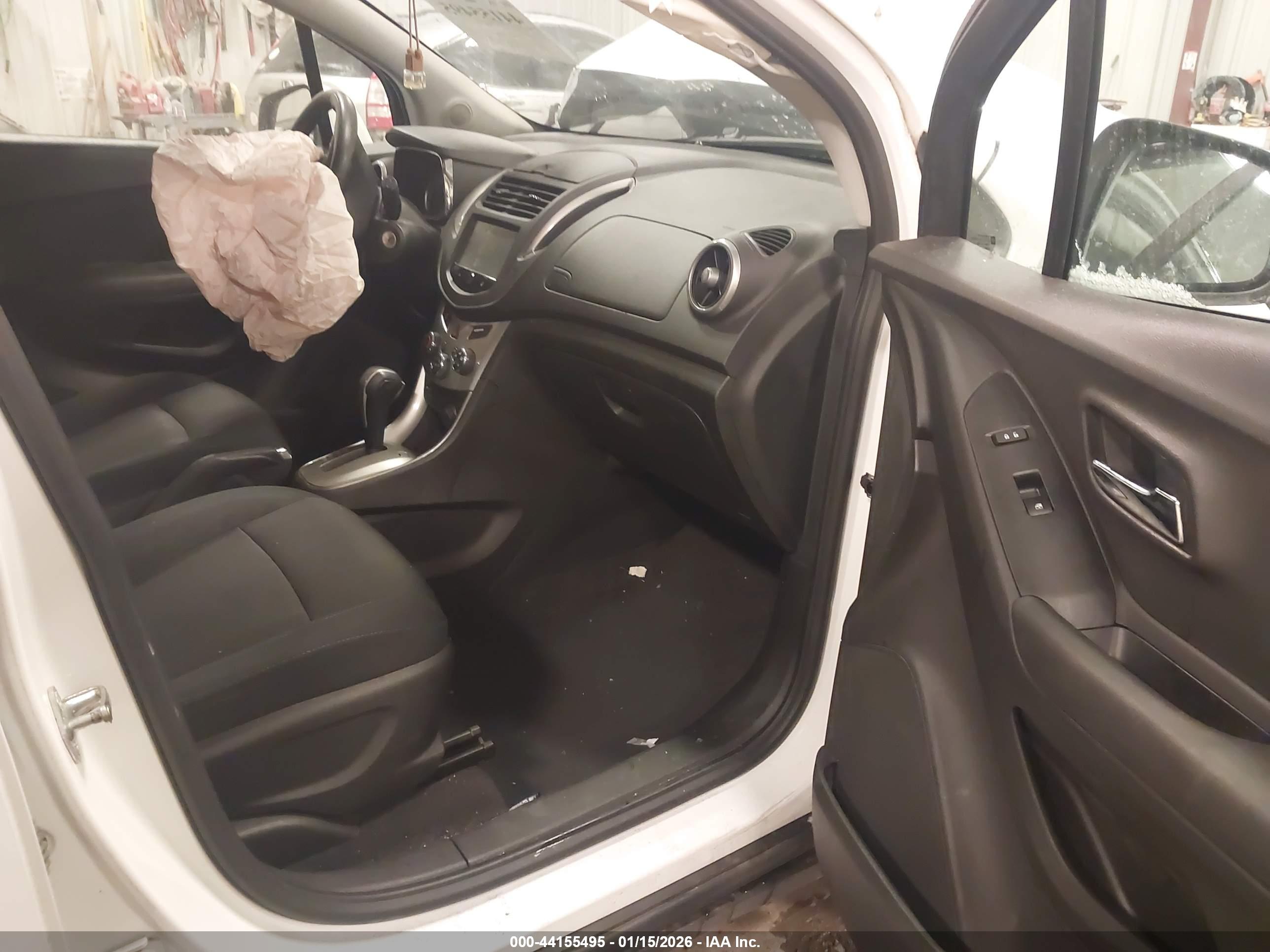 CHEVROLET TRAX image 5
