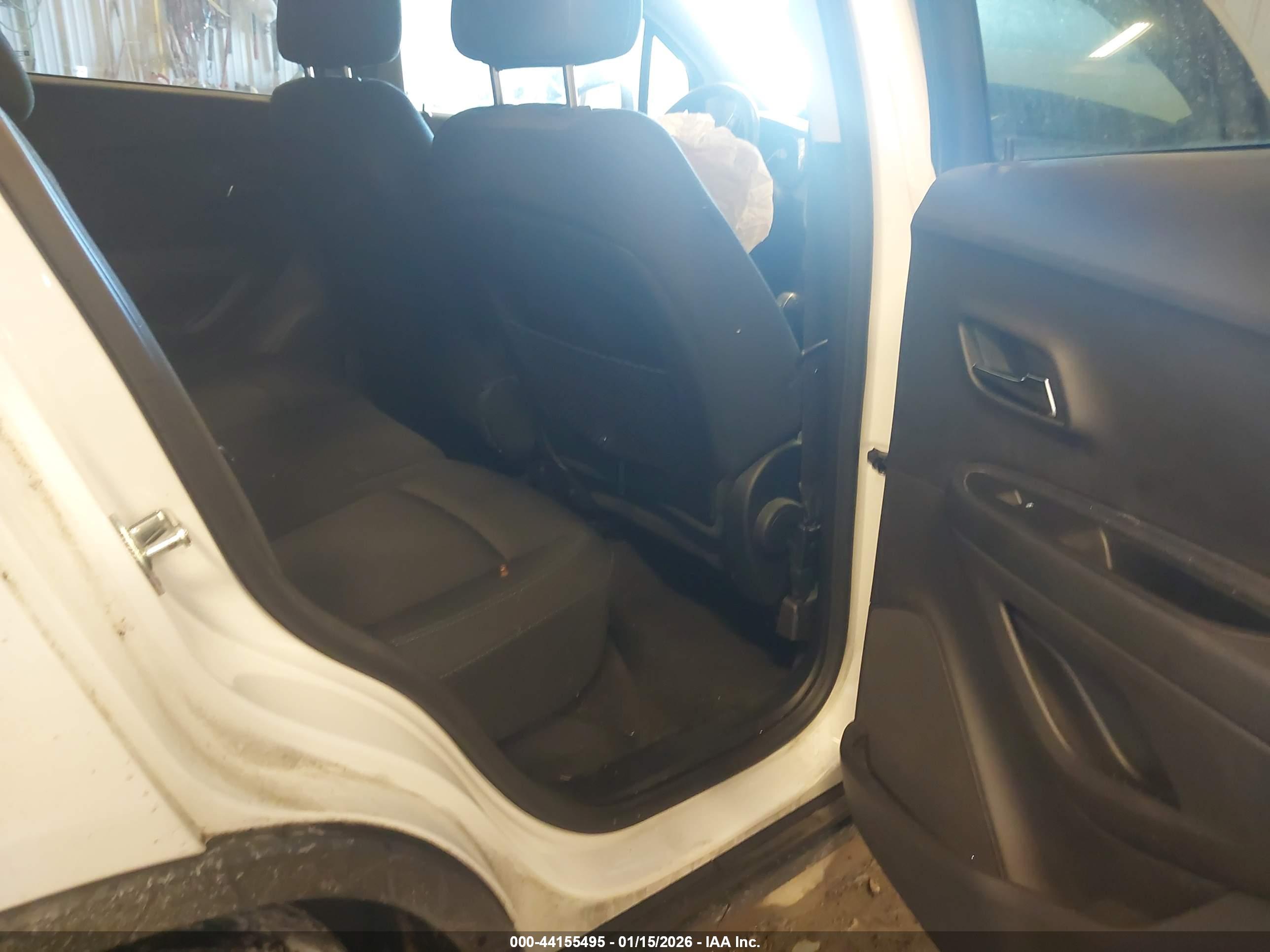 CHEVROLET TRAX image 8
