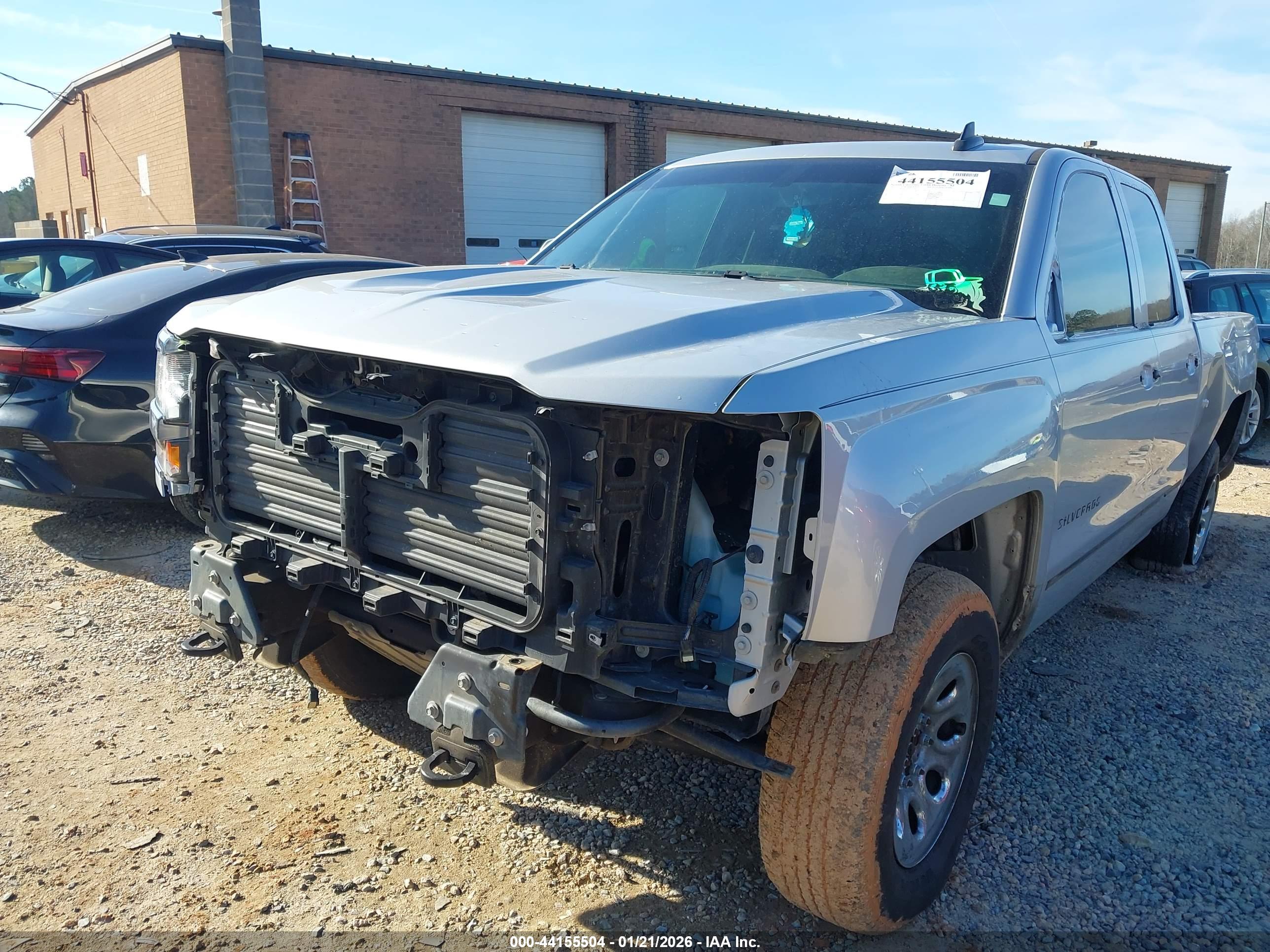 CHEVROLET SILVERADO image 6