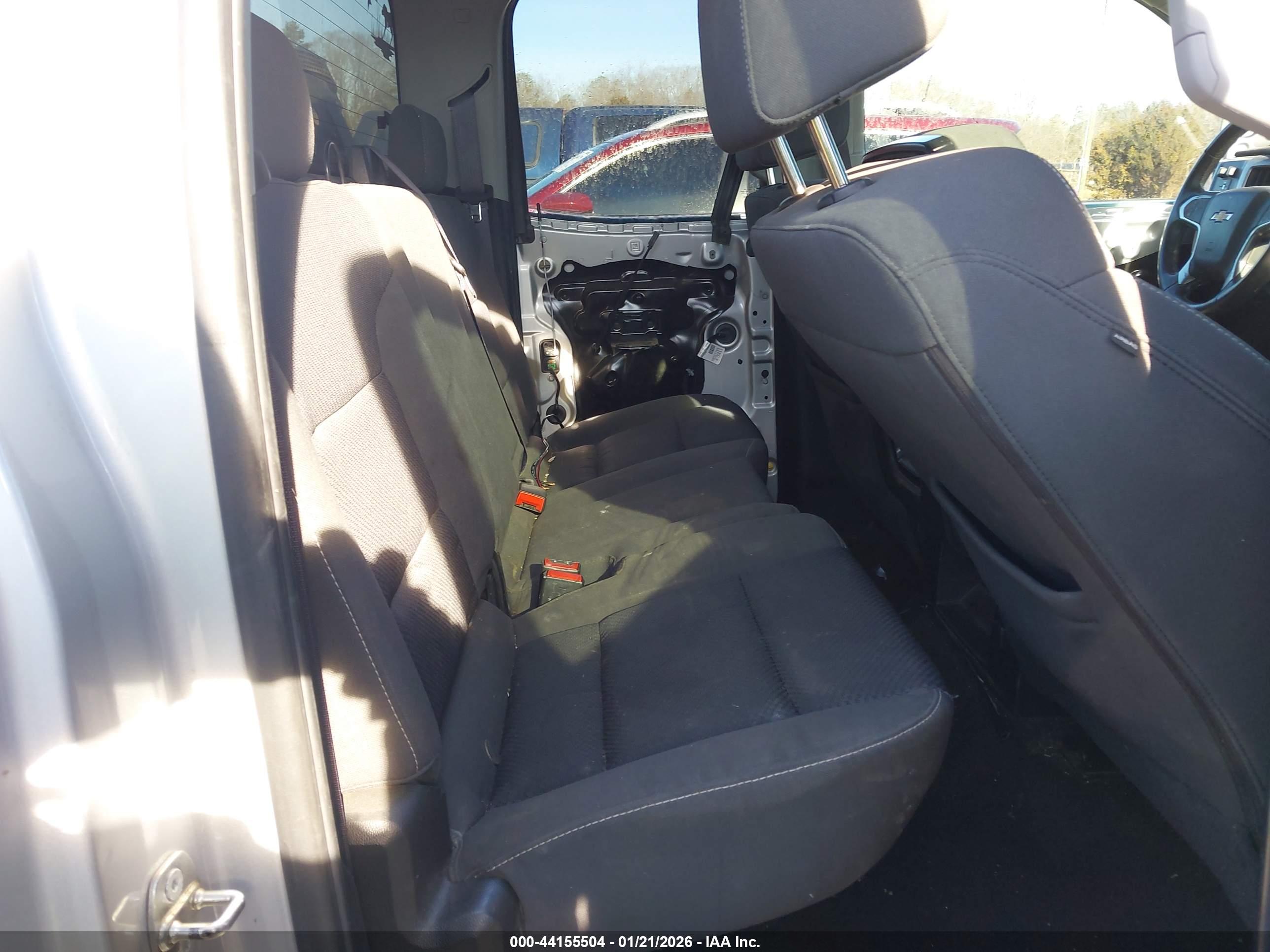 CHEVROLET SILVERADO image 8