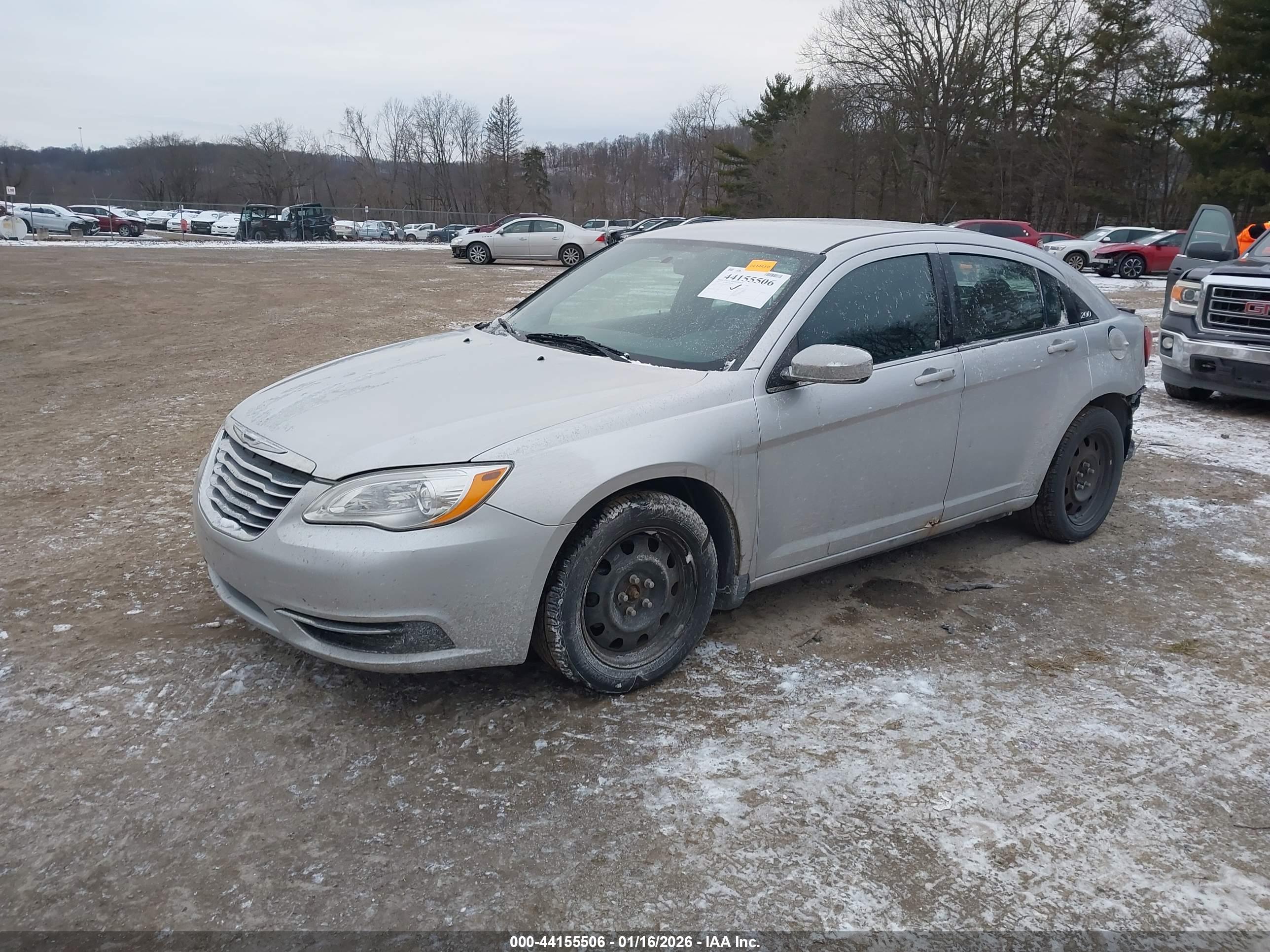 CHRYSLER 200 image 2