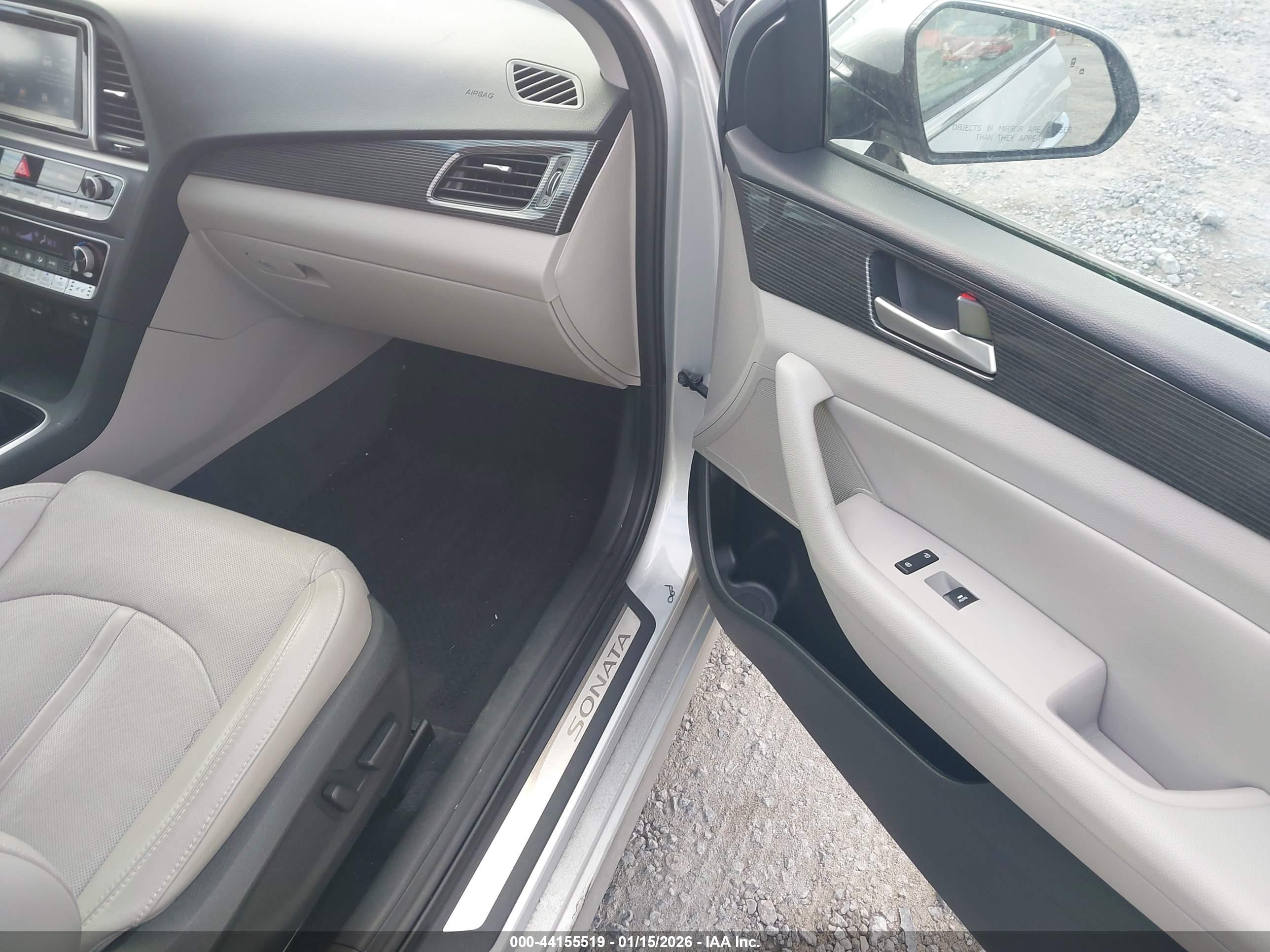 HYUNDAI SONATA image 5