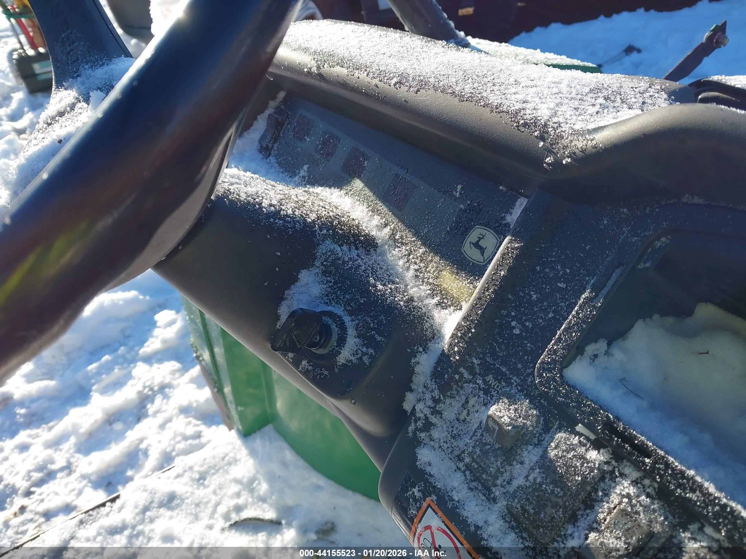 JOHN DEERE image 7