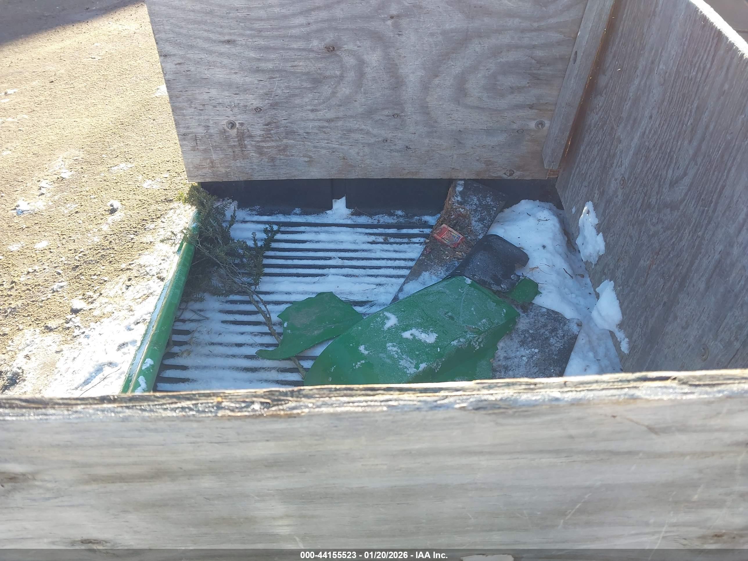 JOHN DEERE image 8