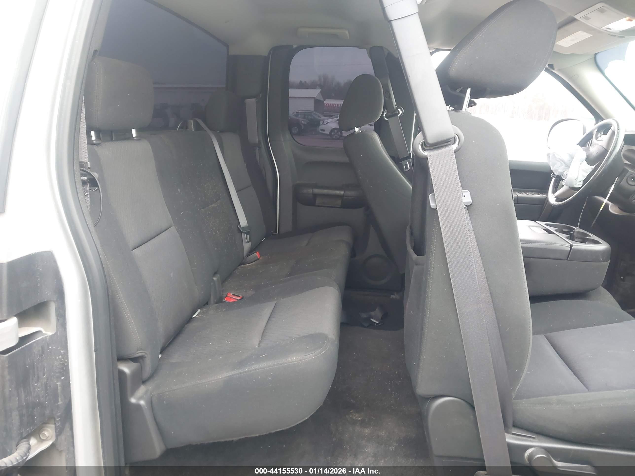 CHEVROLET SILVERADO image 8