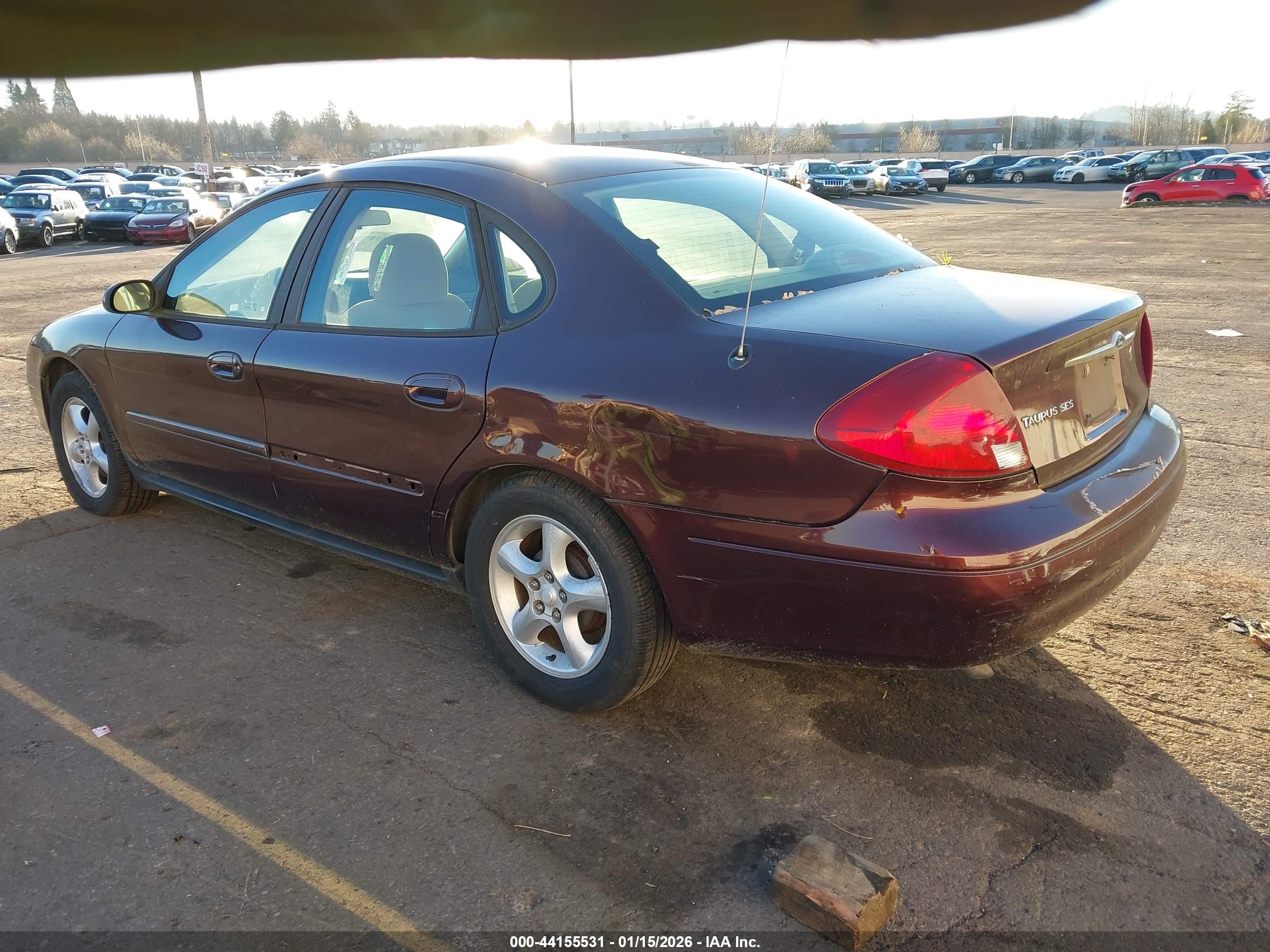 FORD TAURUS image 3