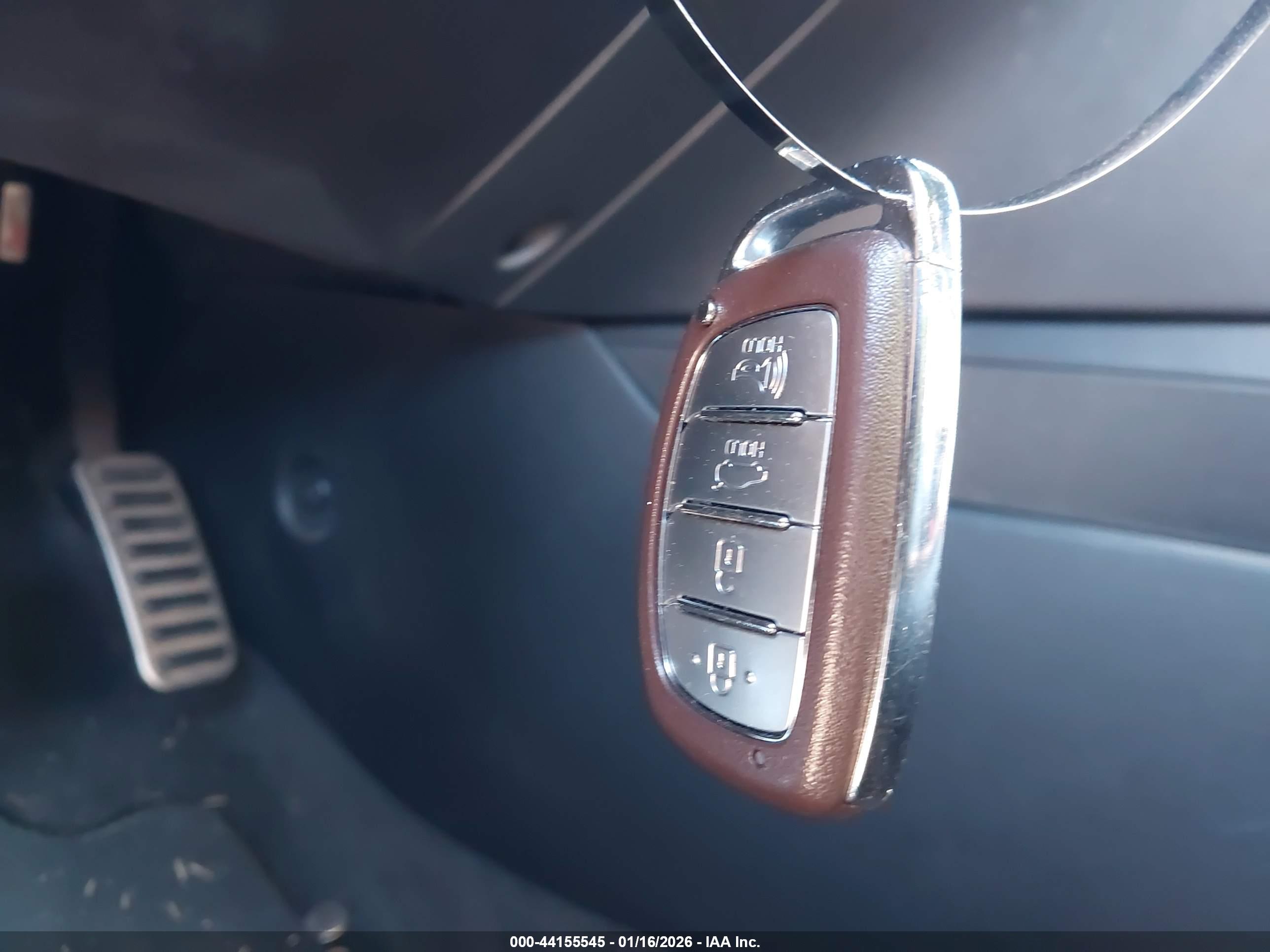 HYUNDAI ELANTRA image 11