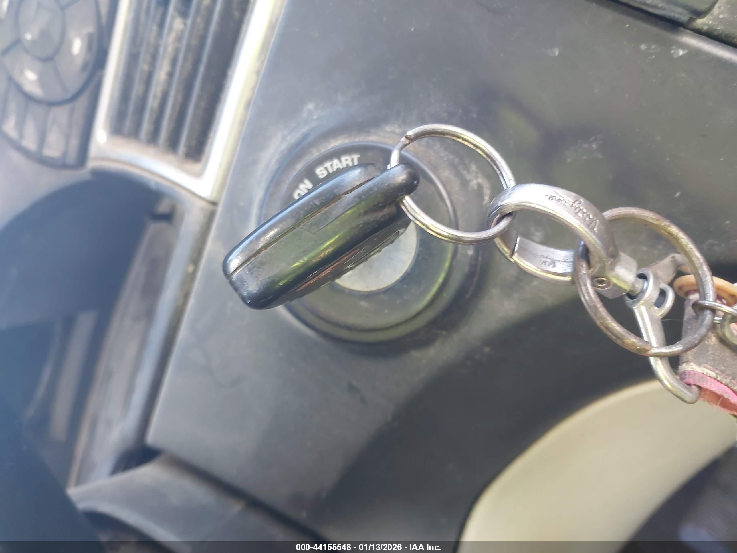 CHRYSLER PACIFICA image 11