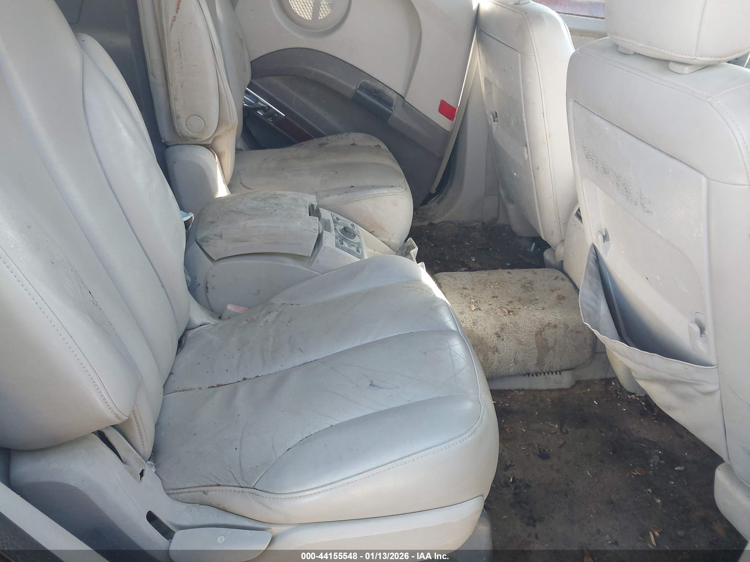 CHRYSLER PACIFICA image 8