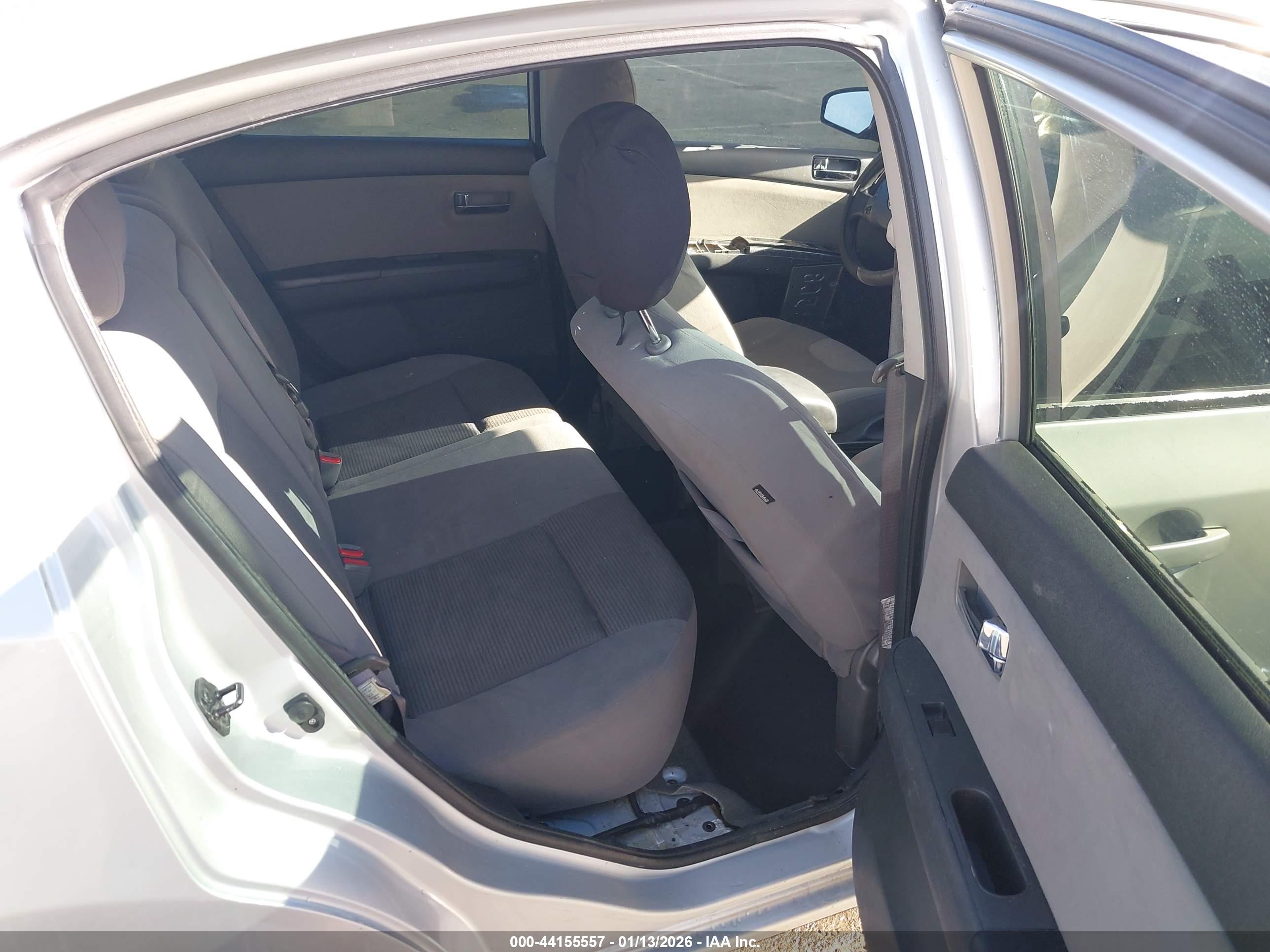 NISSAN SENTRA image 8