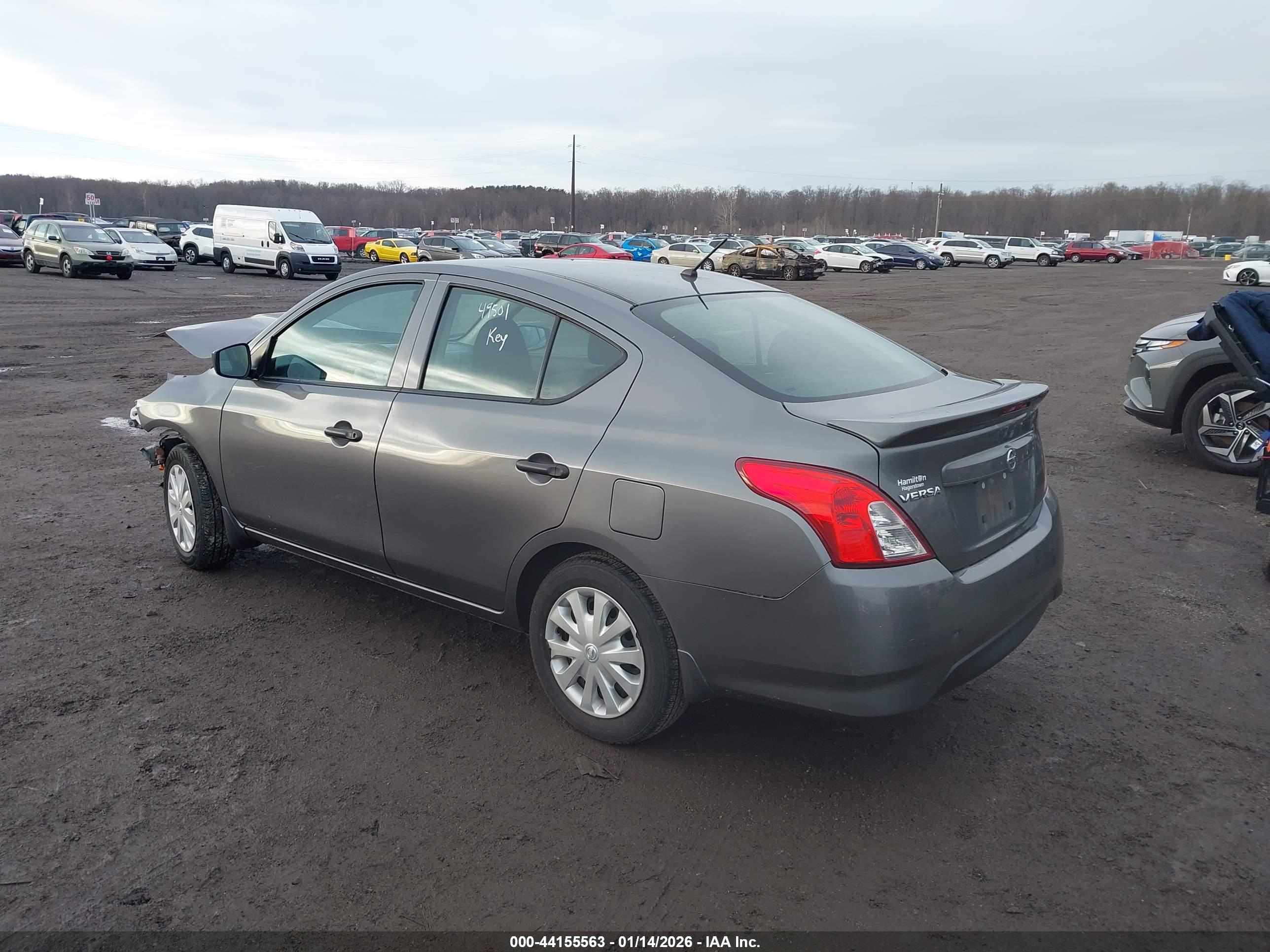 NISSAN VERSA image 3