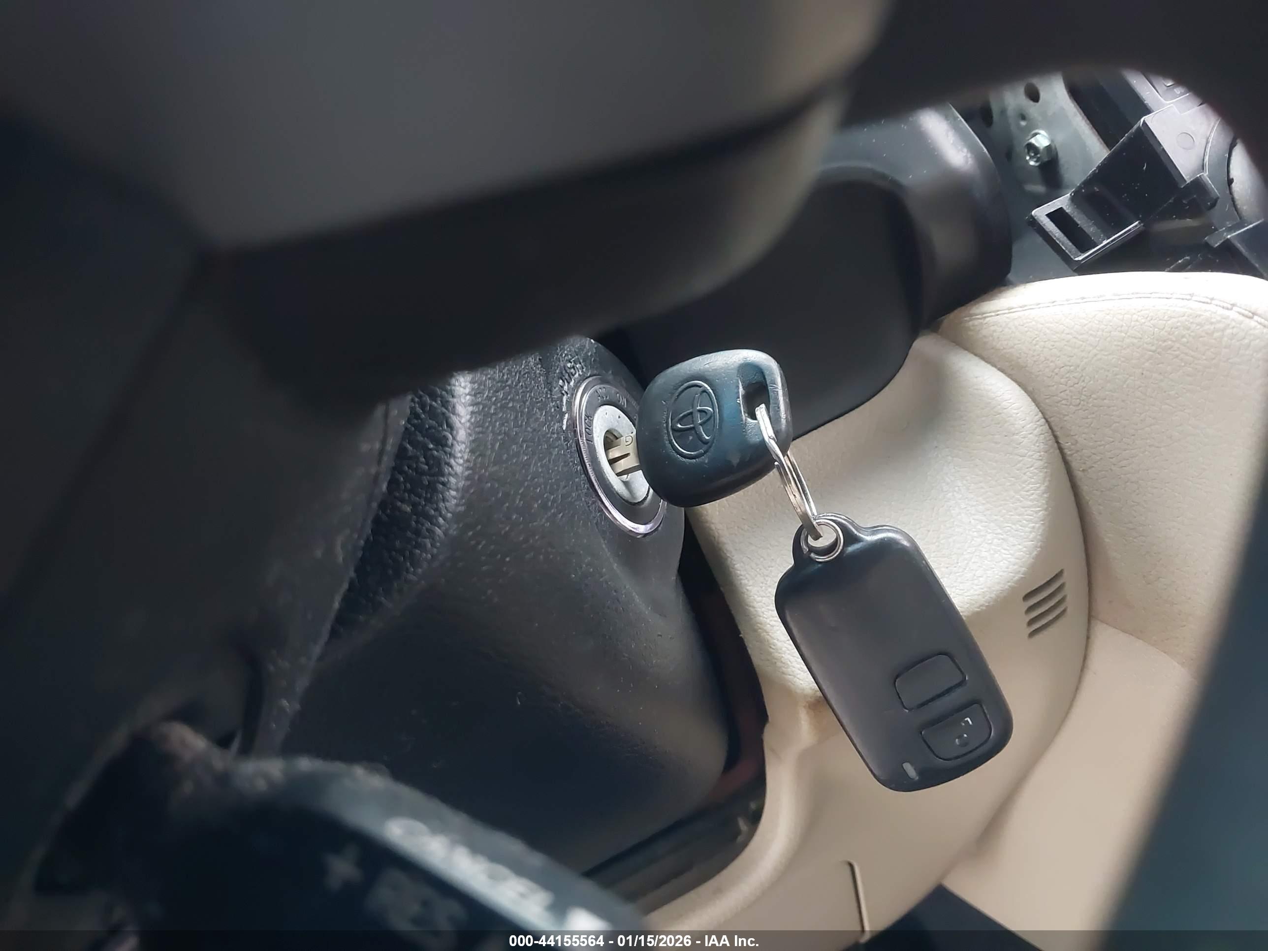 TOYOTA CAMRY image 11