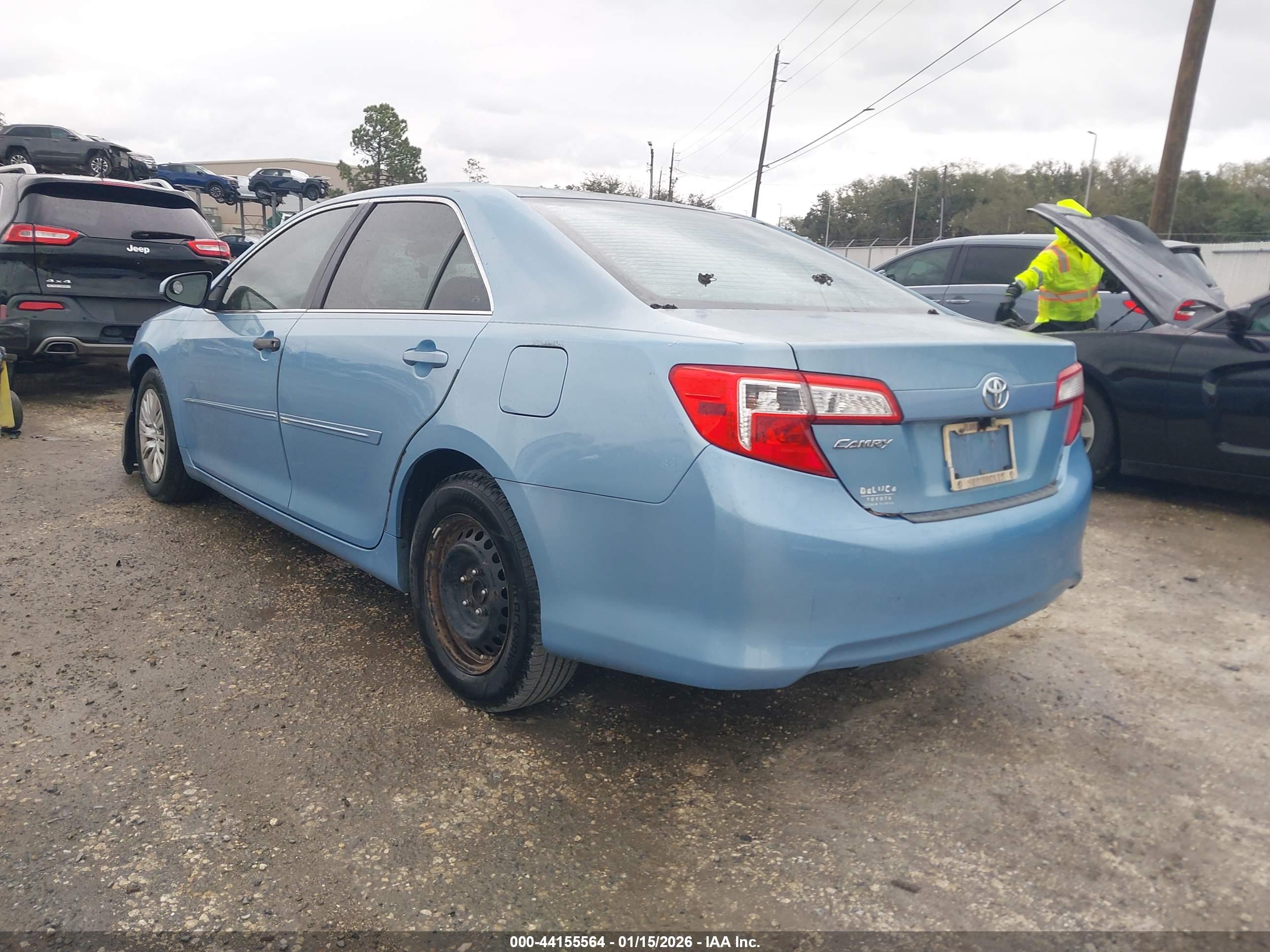 TOYOTA CAMRY image 3