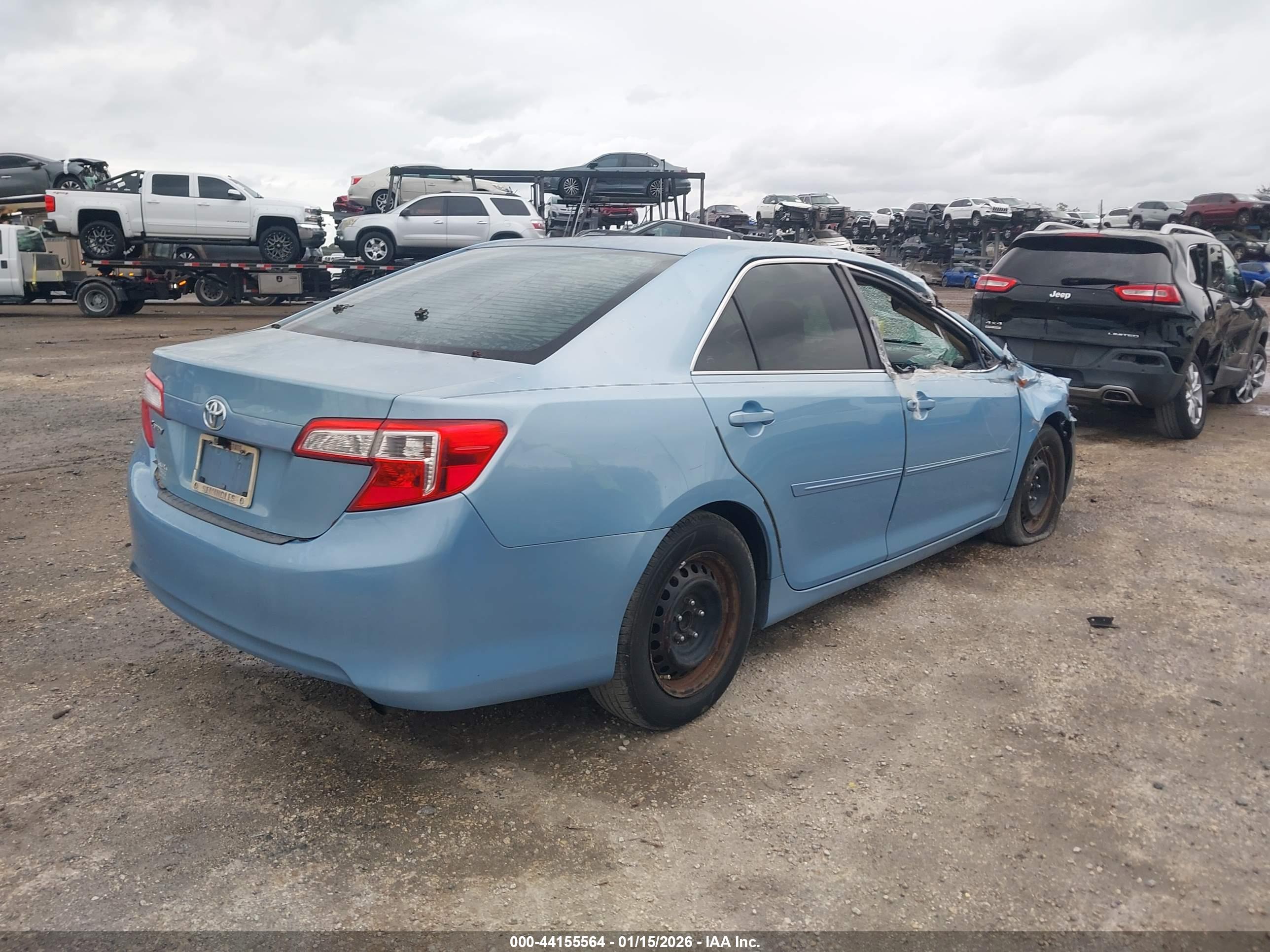 TOYOTA CAMRY image 4