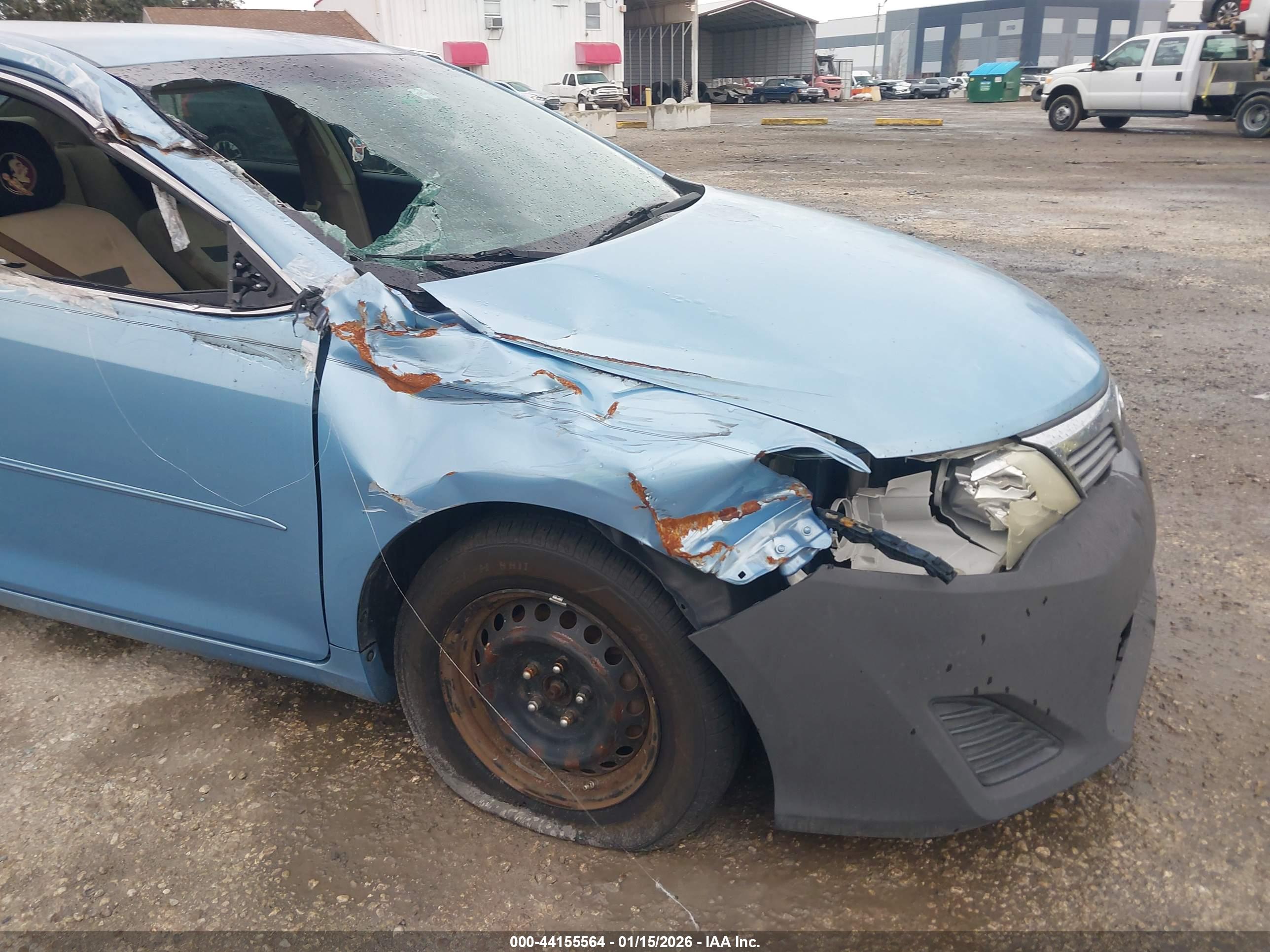 TOYOTA CAMRY image 6
