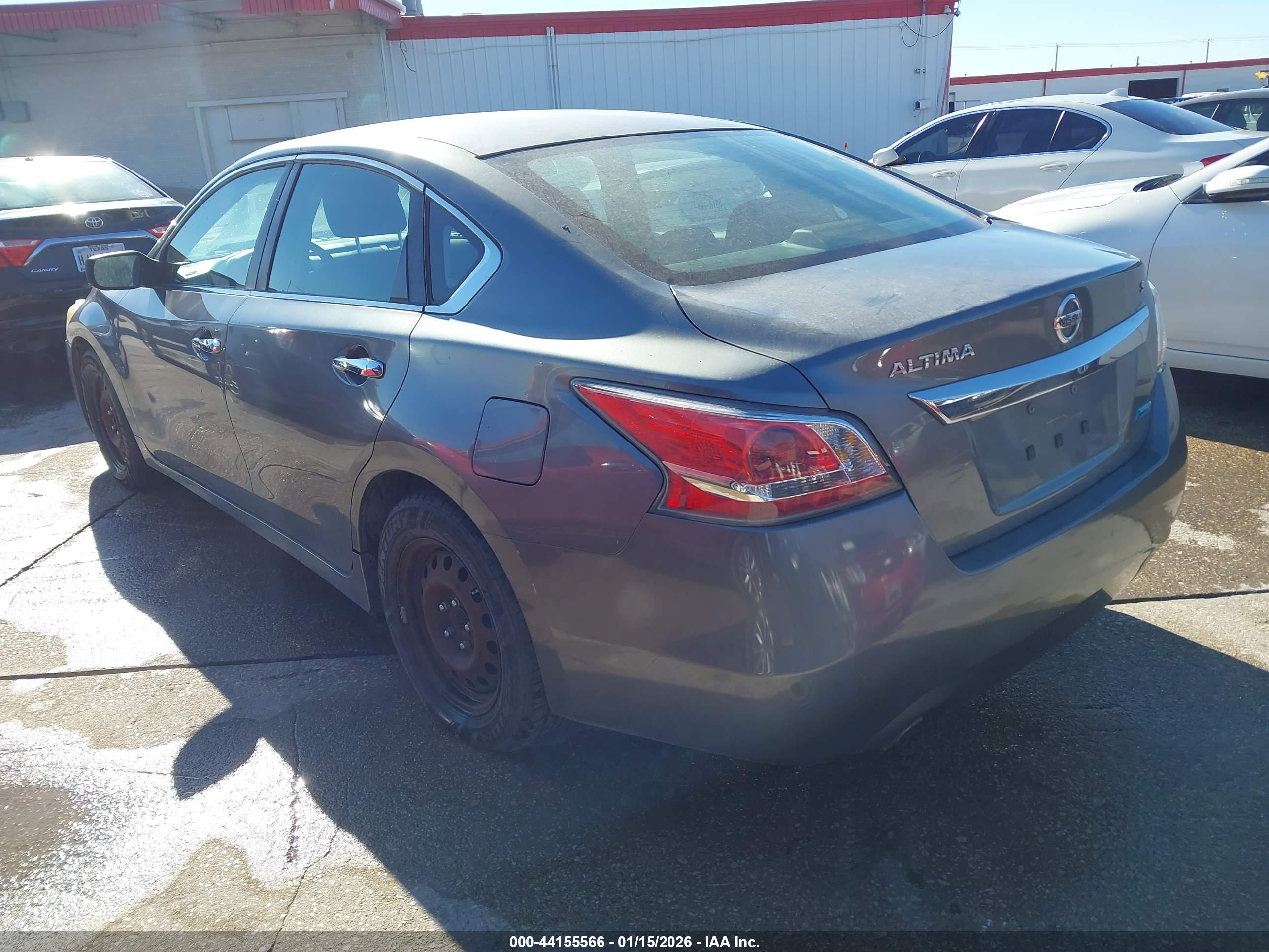 NISSAN ALTIMA image 3